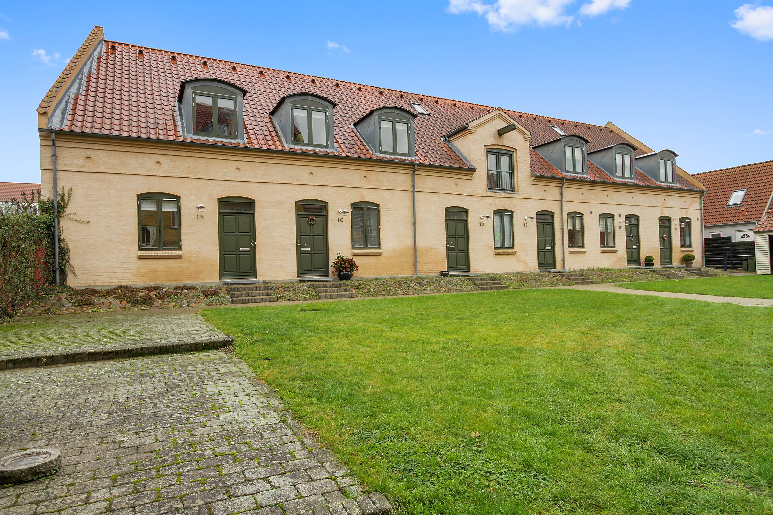 Fremhævet facade billede i fuldskærmstilstand. Billede af Skolegade 1B, Slagelse, 4200 Slagelse