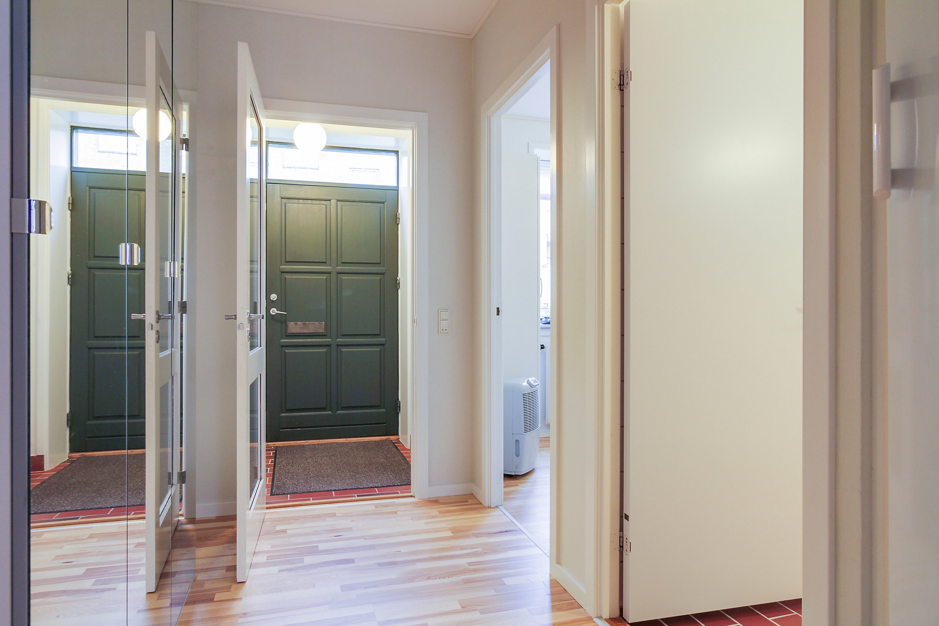 Fremhævet hall billede i fuldskærmstilstand. Billede af Skolegade 1B, Slagelse, 4200 Slagelse