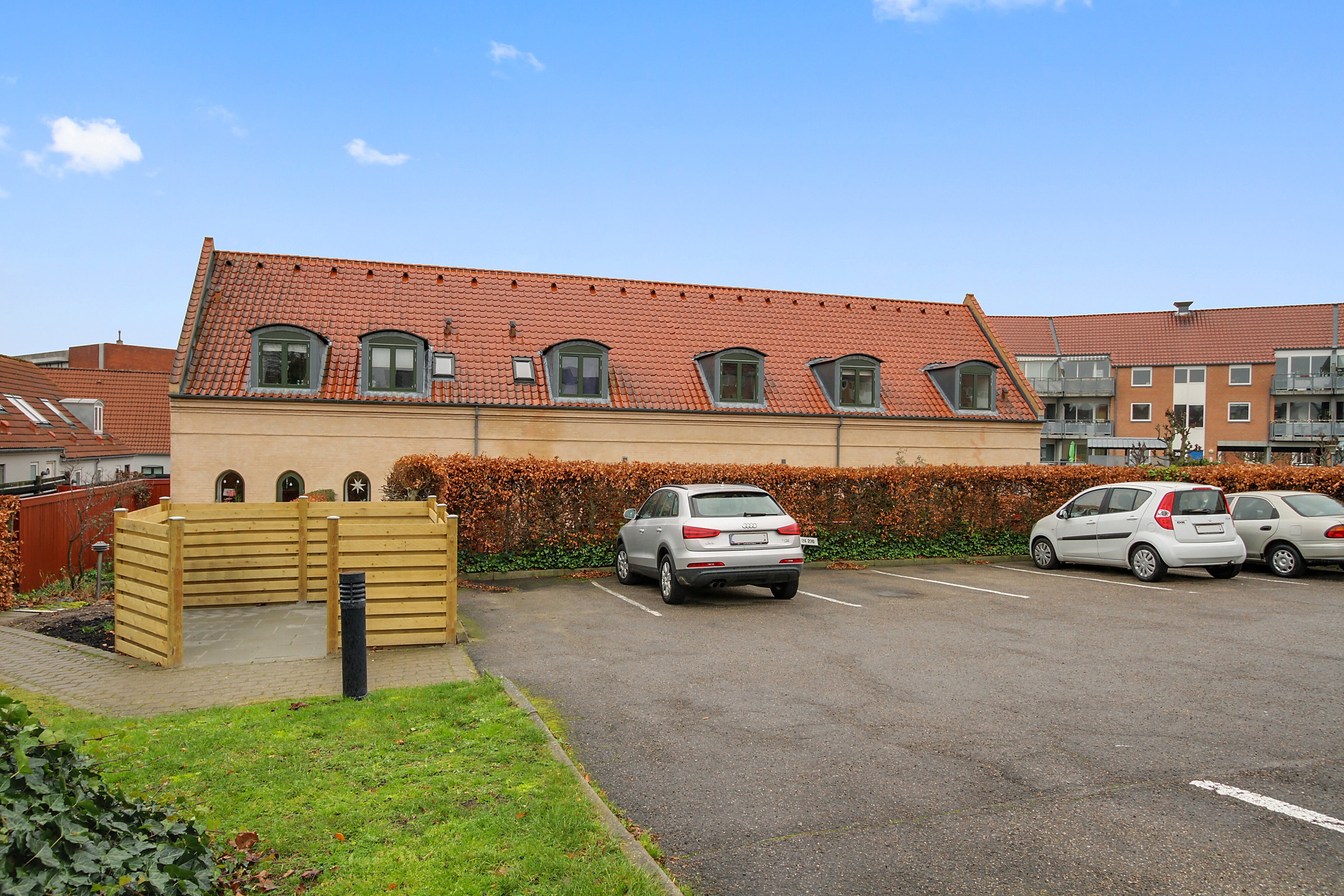 Fremhævet facade billede i fuldskærmstilstand. Billede af Skolegade 1B, Slagelse, 4200 Slagelse