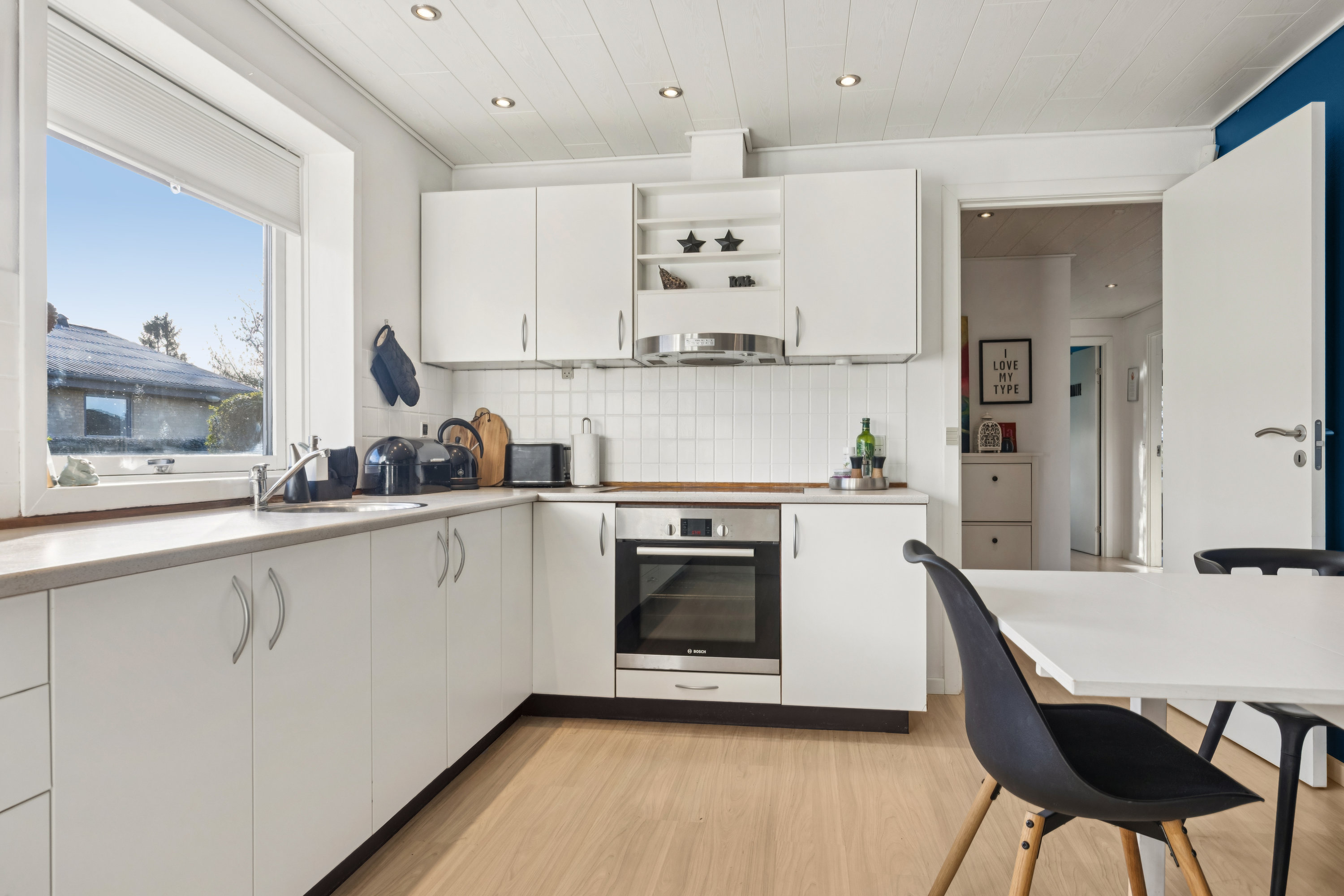 Miniaturebillede 1: køkken. Billede af Kuskgårdsvej 16, 9381 Sulsted