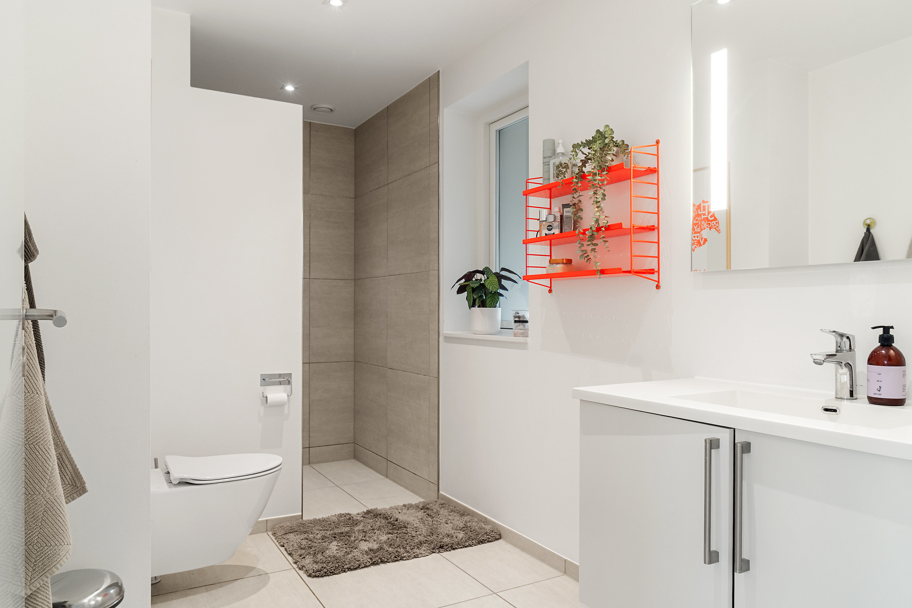 Fremhævet badeværelse billede i fuldskærmstilstand. Billede af Tandervej 17, 8320 Mårslet