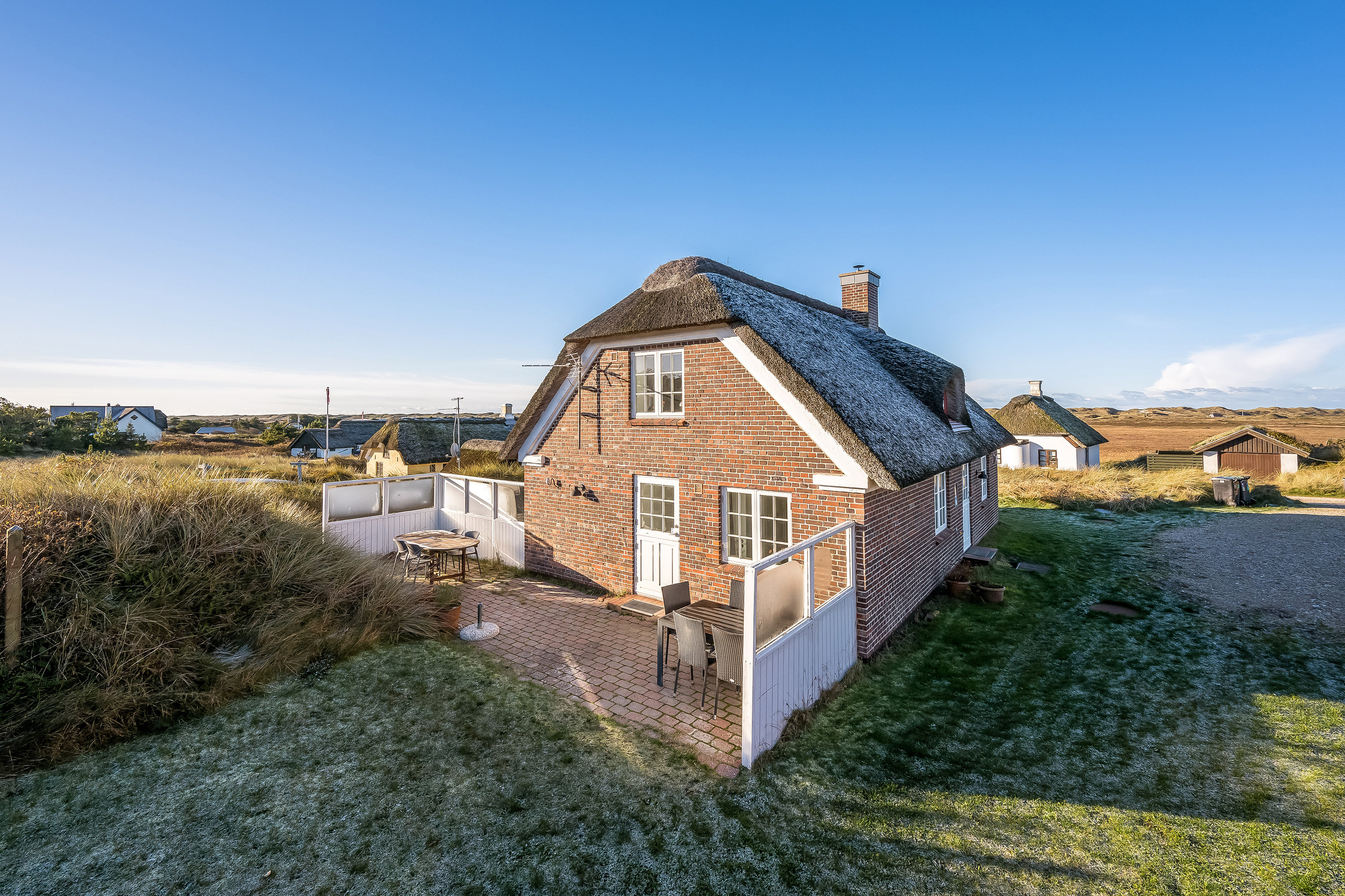 Fremhævet facade billede i fuldskærmstilstand. Billede af Redningsvejen 47, Nymindegab, 6830 Nørre Nebel