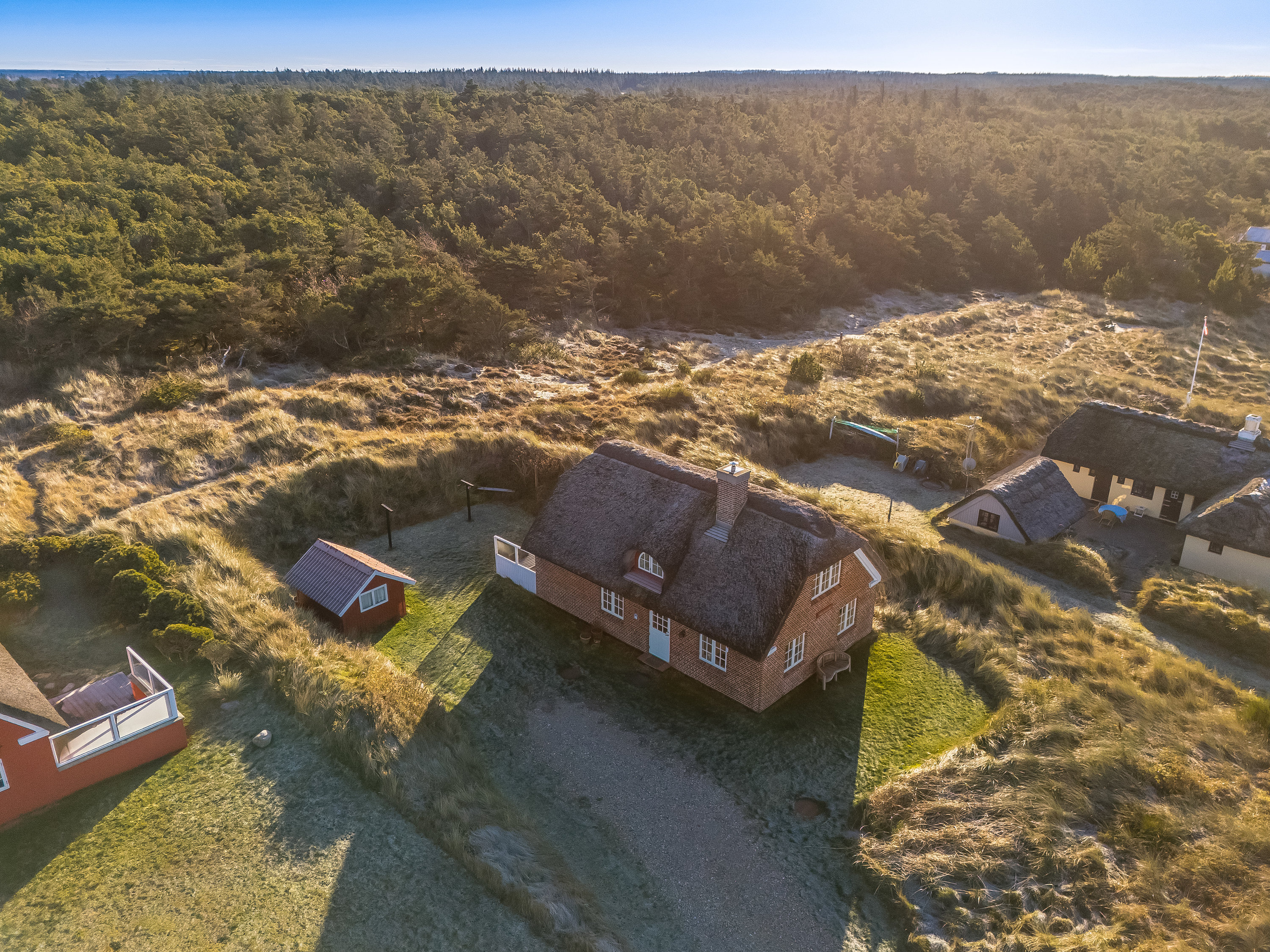 Miniaturebillede 2: luftfoto. Billede af Redningsvejen 47, Nymindegab, 6830 Nørre Nebel