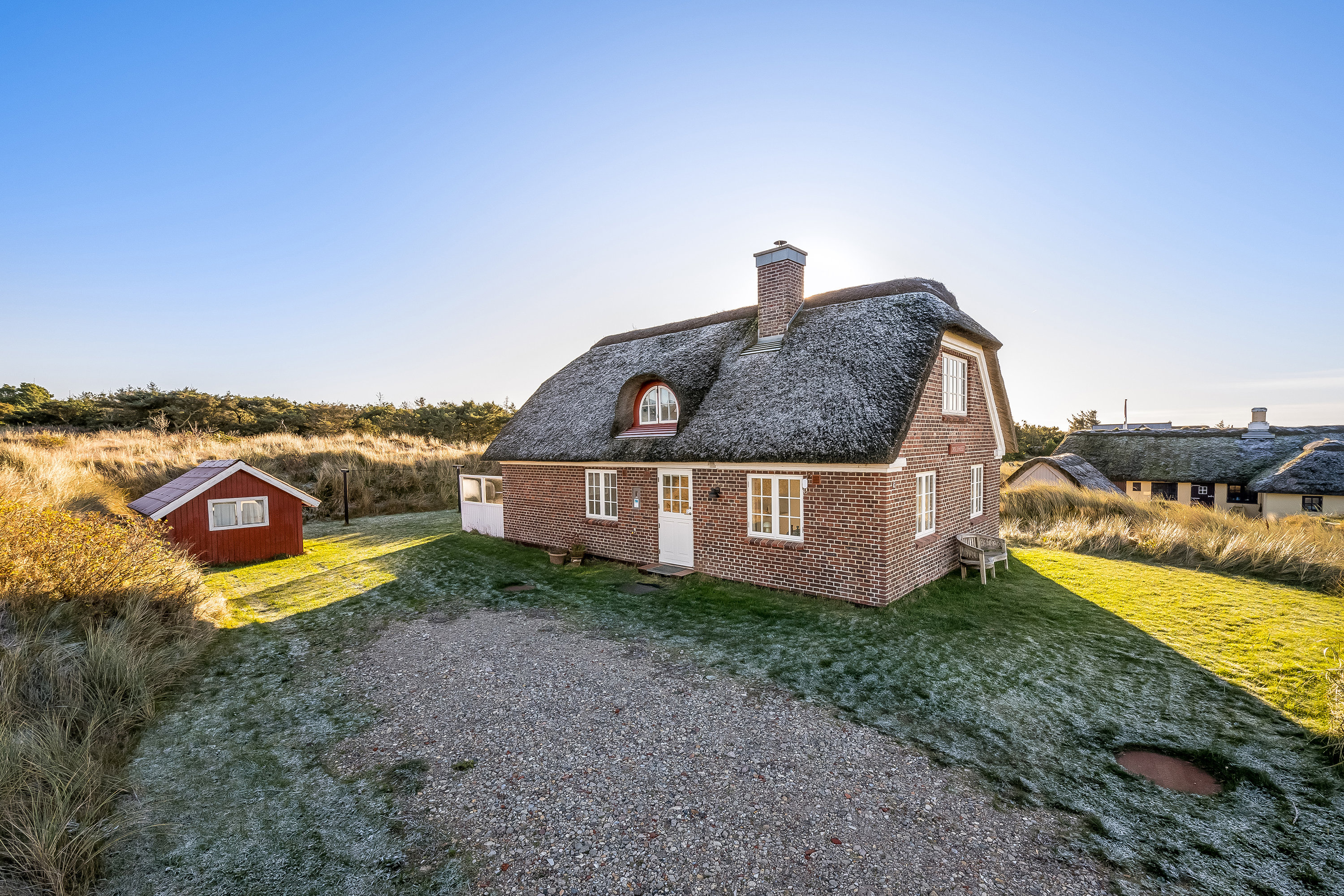 Fremhævet facade billede i fuldskærmstilstand. Billede af Redningsvejen 47, Nymindegab, 6830 Nørre Nebel