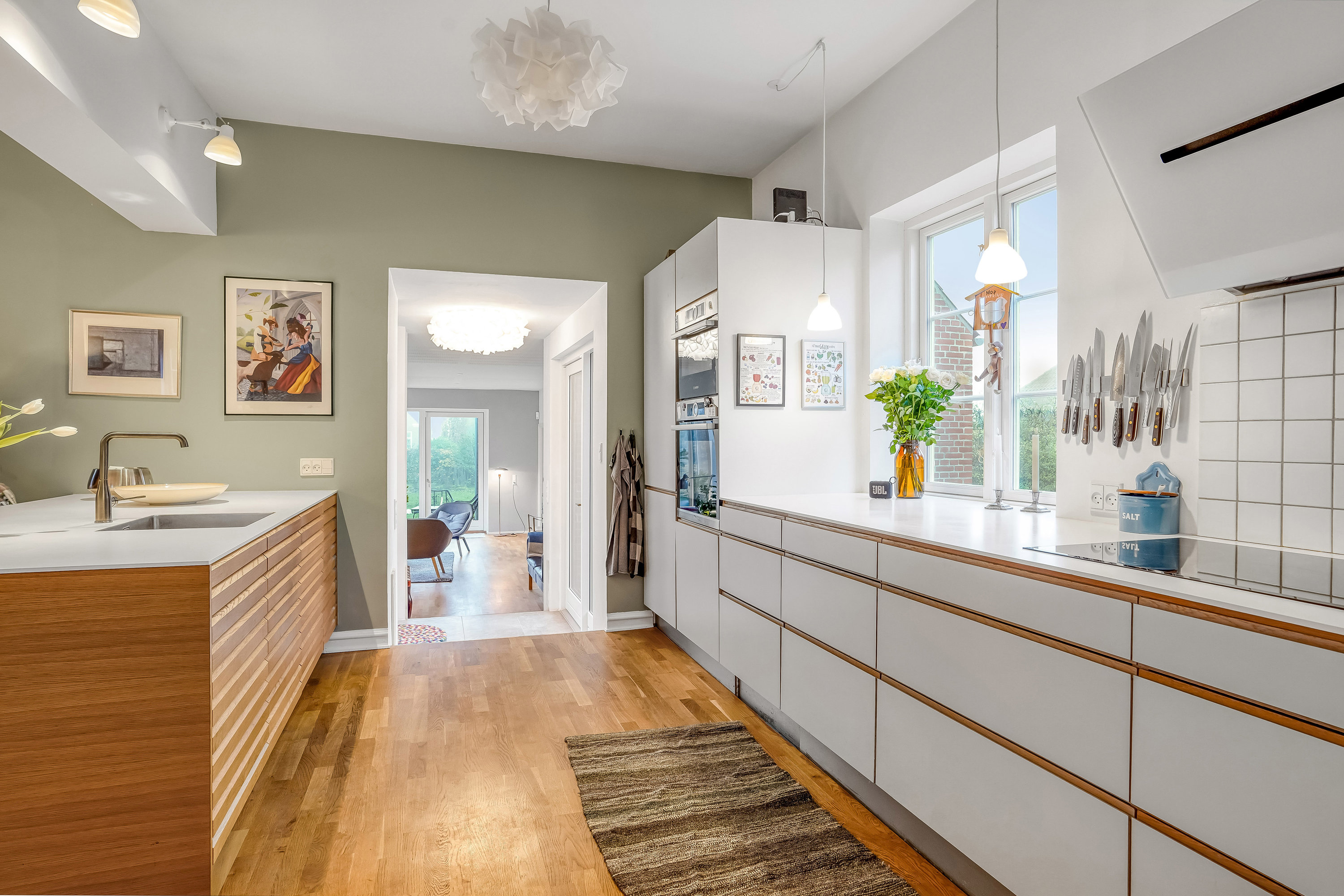 Fremhævet køkken billede i fuldskærmstilstand. Billede af Langedamsvej 15, 5500 Middelfart