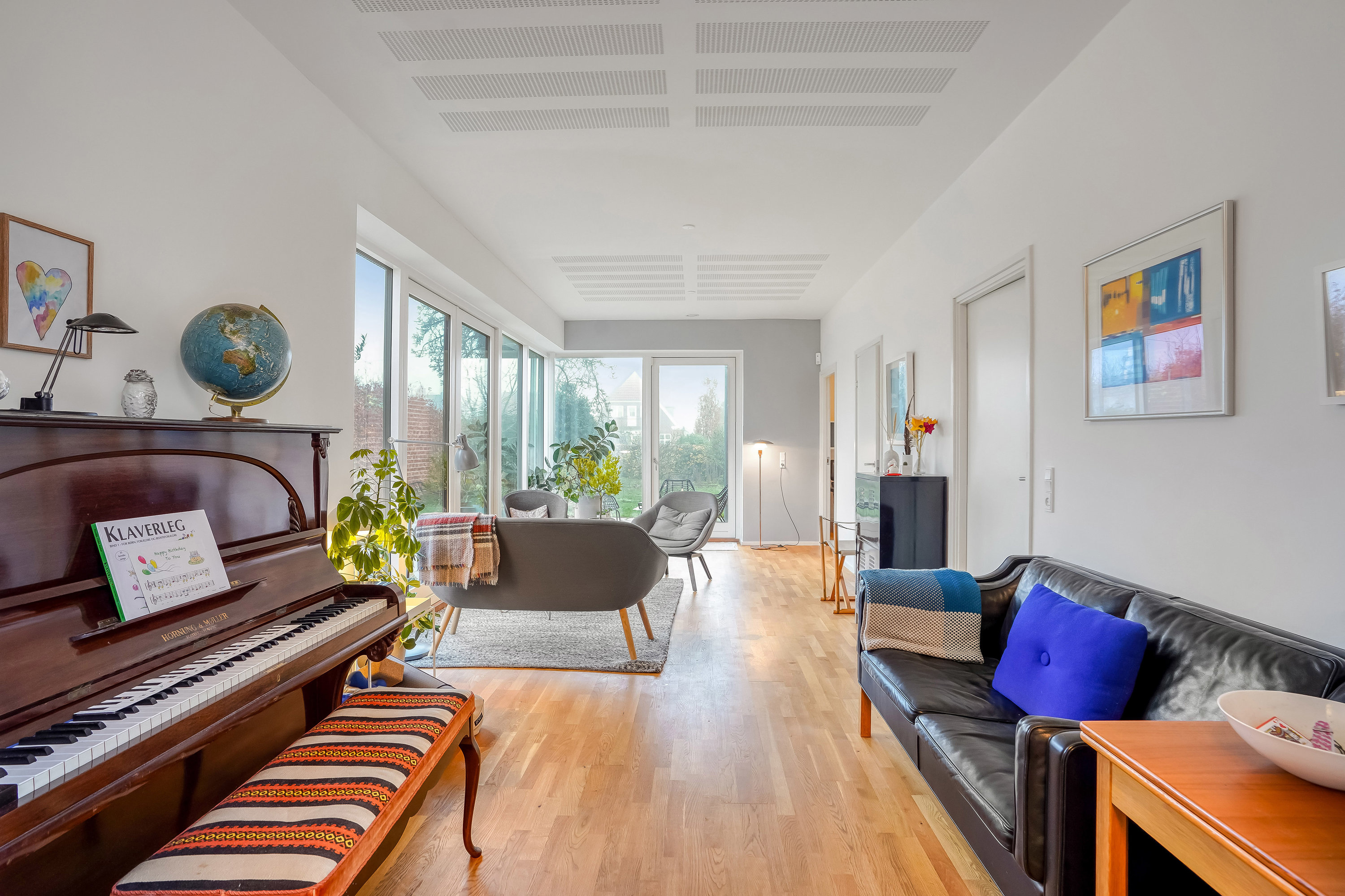 Fremhævet stue billede i fuldskærmstilstand. Billede af Langedamsvej 15, 5500 Middelfart