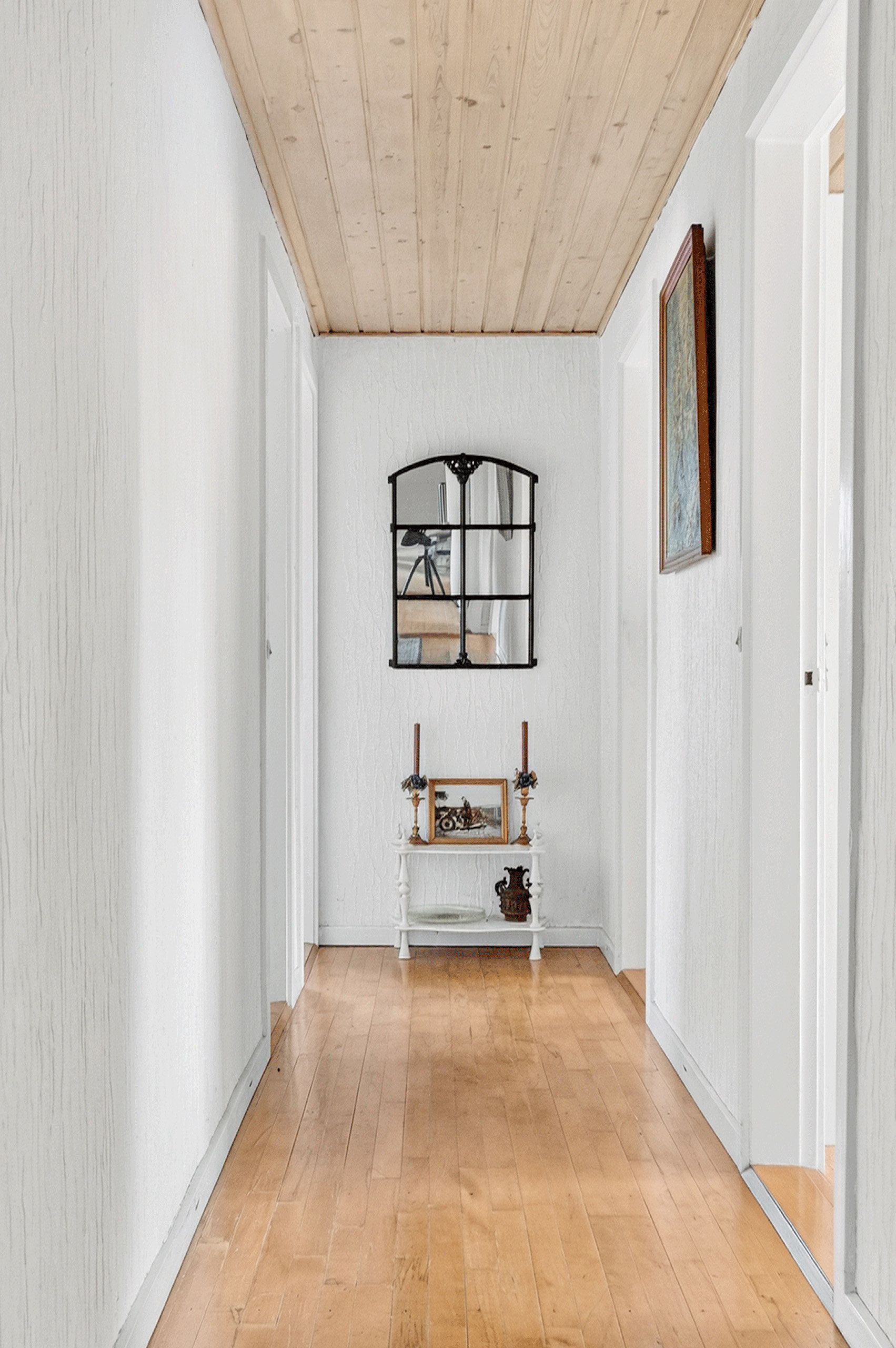 Fremhævet gang billede i fuldskærmstilstand. Billede af Pæremosevej 33, 2750 Ballerup