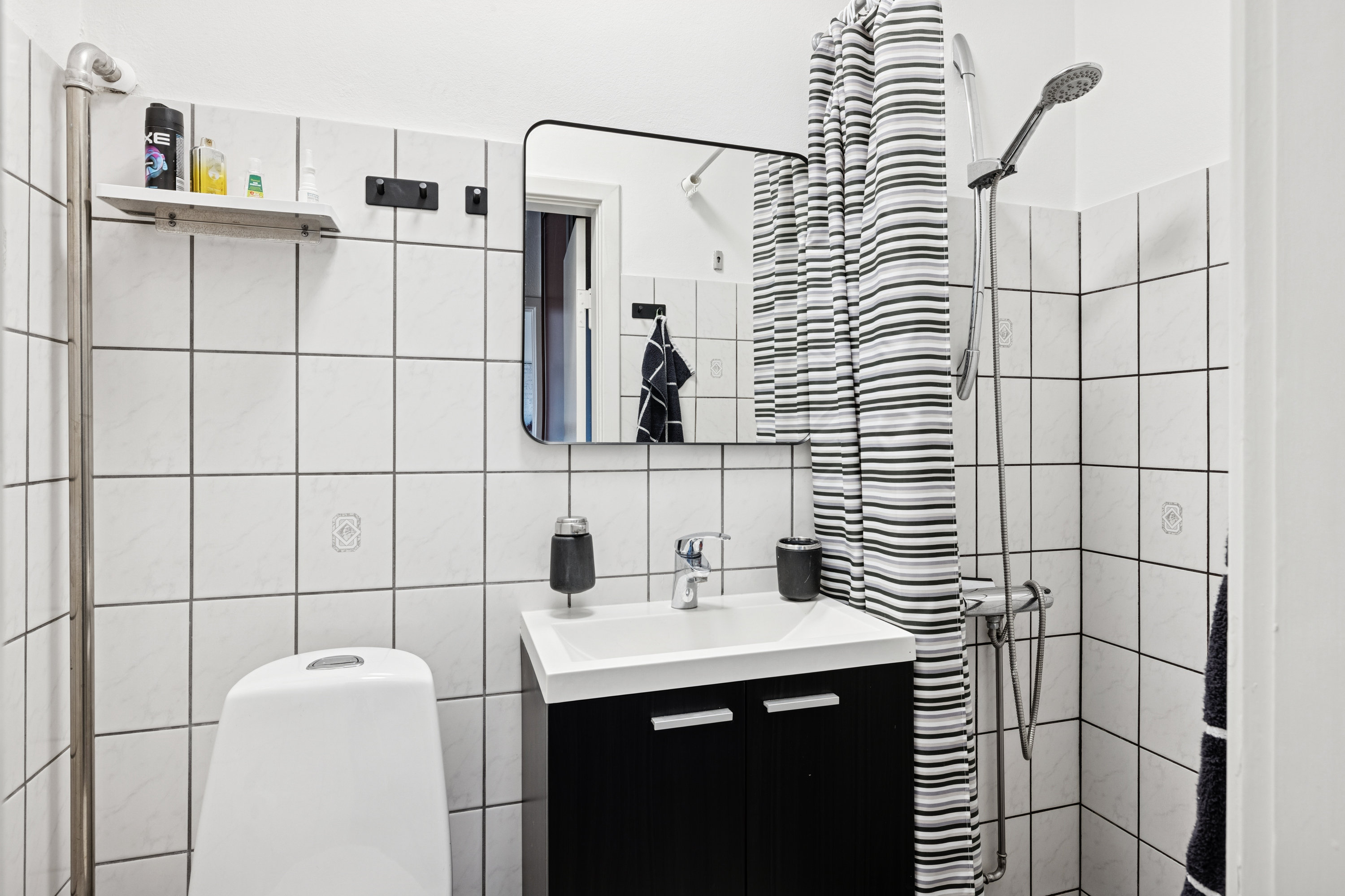 Fremhævet badeværelse billede i fuldskærmstilstand. Billede af Broparken 10, 2. th., 8800 Viborg