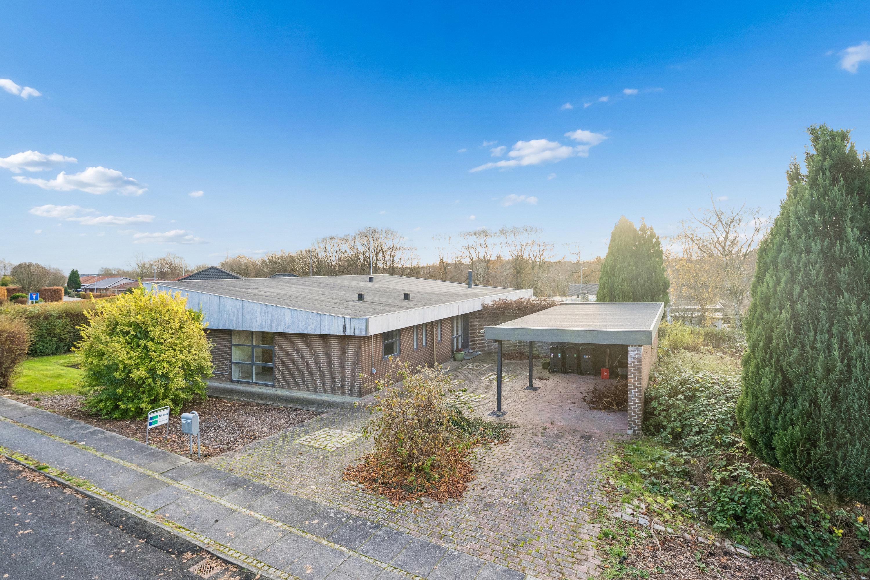 Fremhævet indkørsel billede i fuldskærmstilstand. Billede af Saturnvej 4, 8881 Thorsø