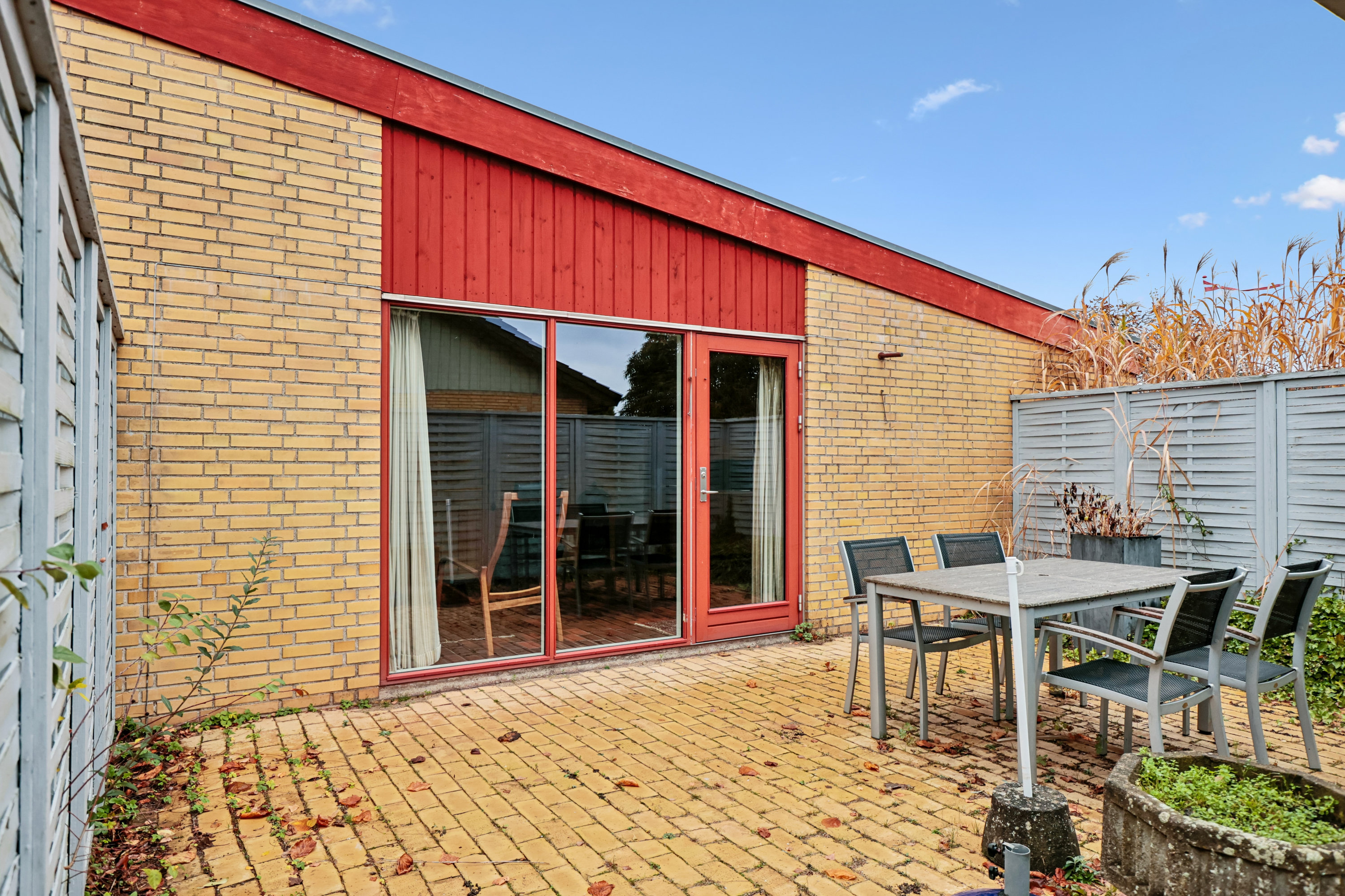 Fremhævet terrasse billede i fuldskærmstilstand. Billede af Helsevej 7, 4520 Svinninge