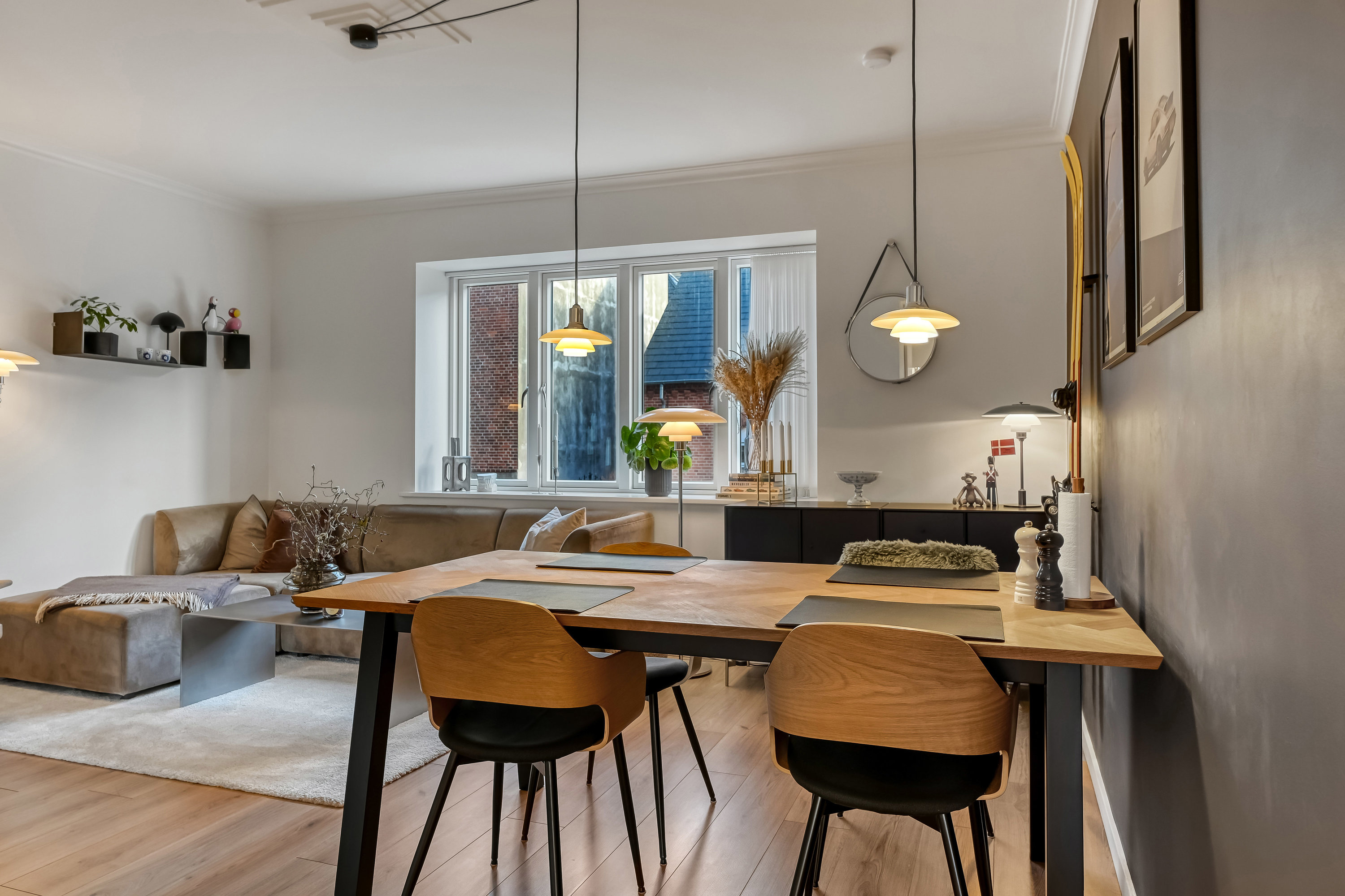 Fremhævet stue billede i fuldskærmstilstand. Billede af Willemoesgade 48, st.. th., 6700 Esbjerg