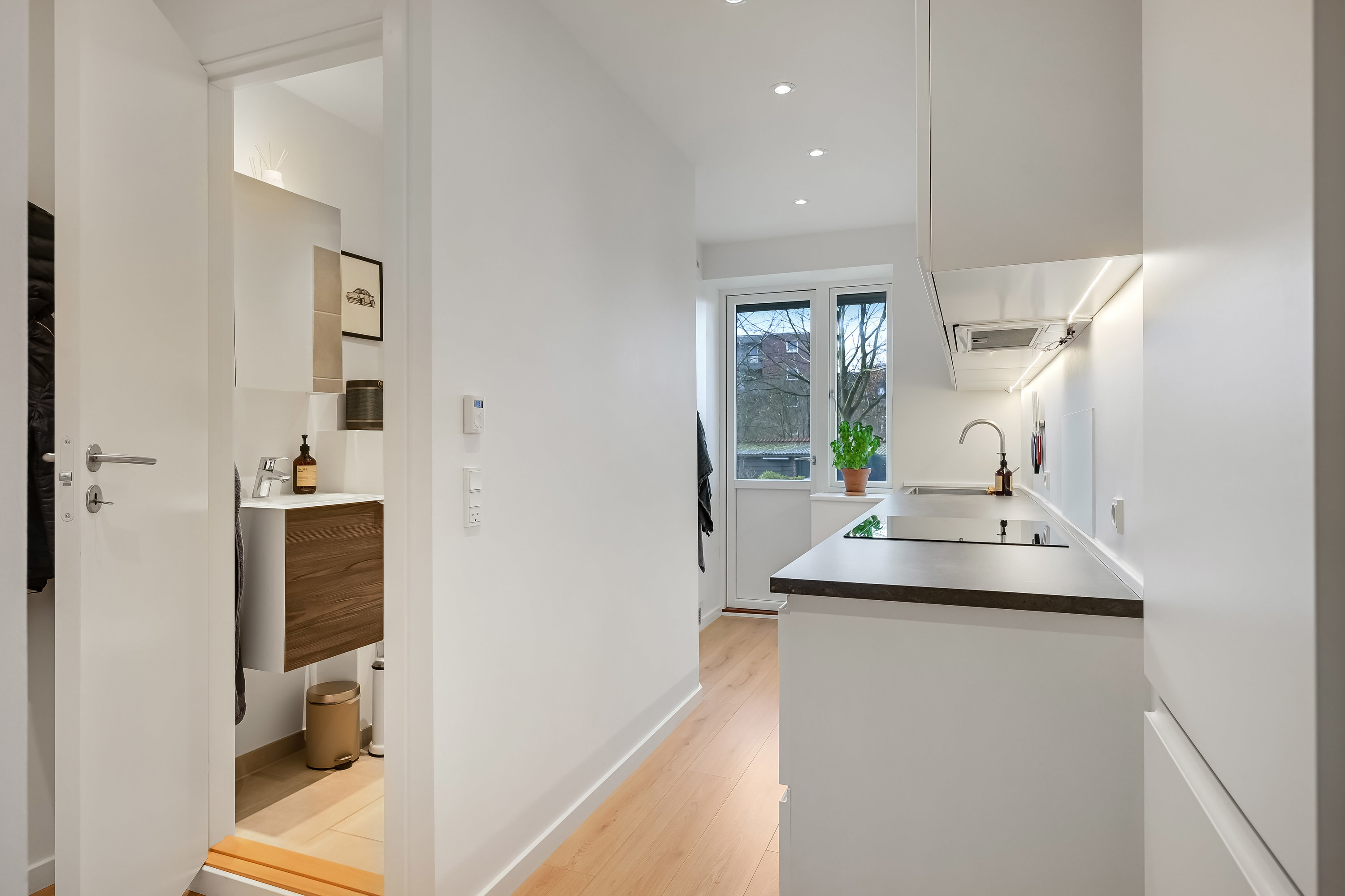 Fremhævet køkken billede i fuldskærmstilstand. Billede af Willemoesgade 48, st.. th., 6700 Esbjerg