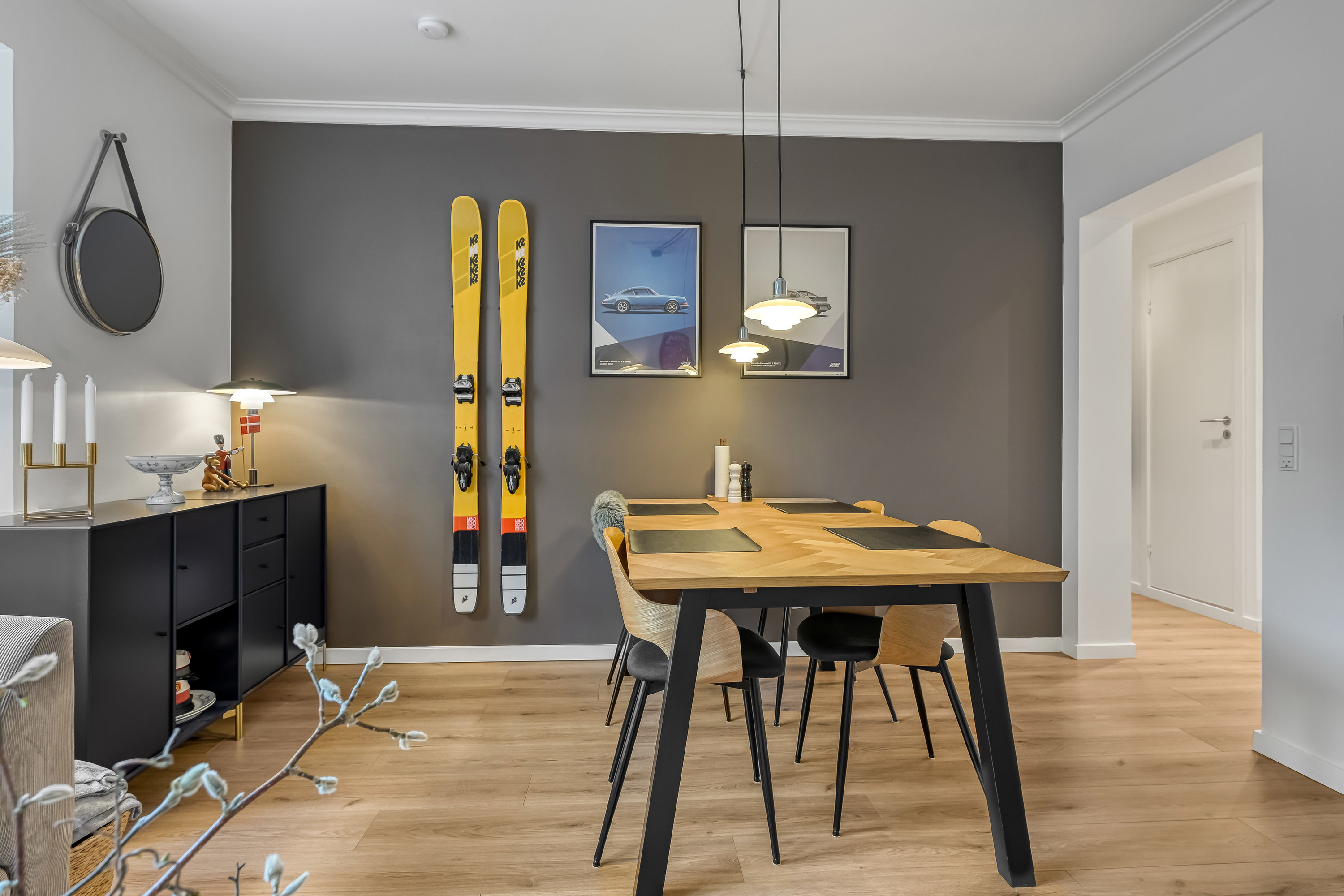 Fremhævet stue billede i fuldskærmstilstand. Billede af Willemoesgade 48, st.. th., 6700 Esbjerg