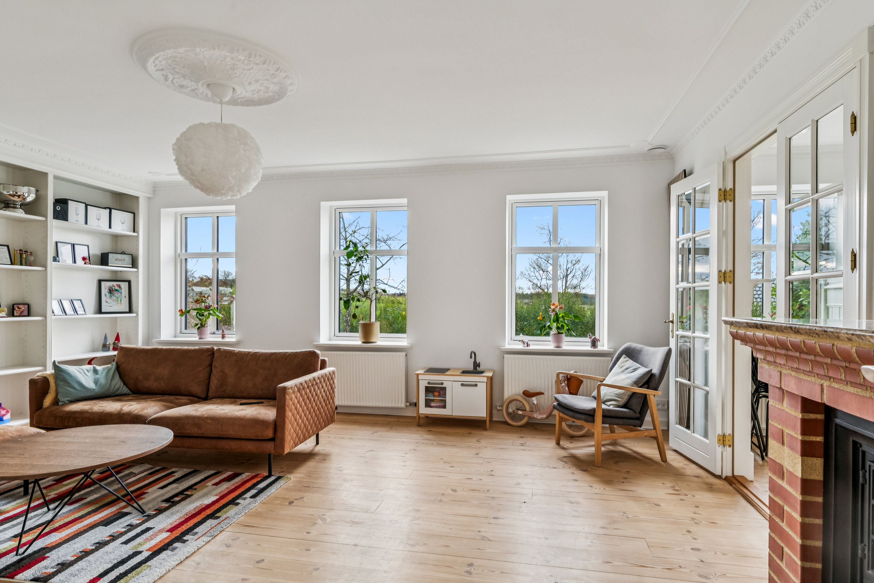 Fremhævet stue billede i fuldskærmstilstand. Billede af Haldumlund 3, Haldum, 8382 Hinnerup