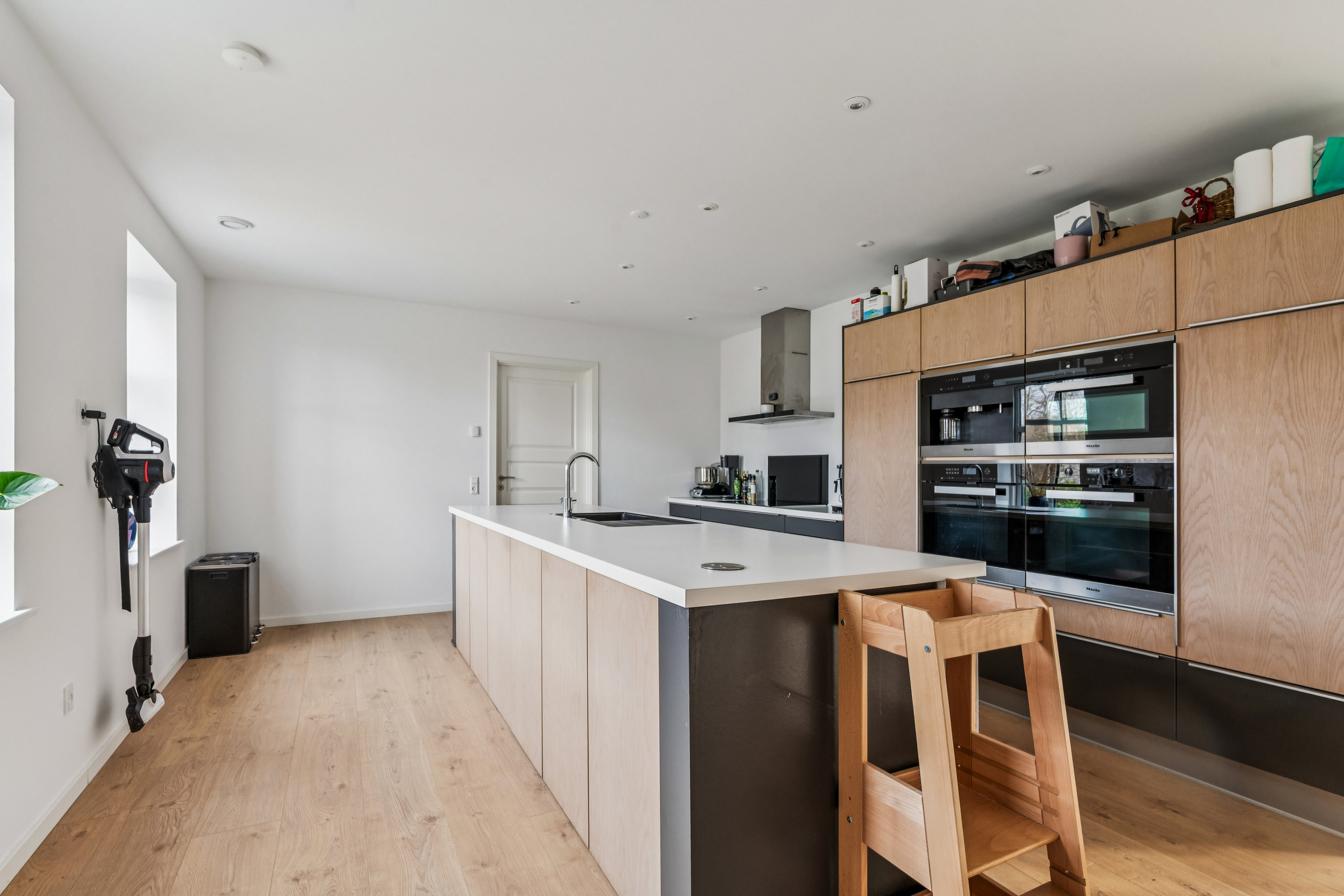 Fremhævet køkken billede i fuldskærmstilstand. Billede af Haldumlund 3, Haldum, 8382 Hinnerup