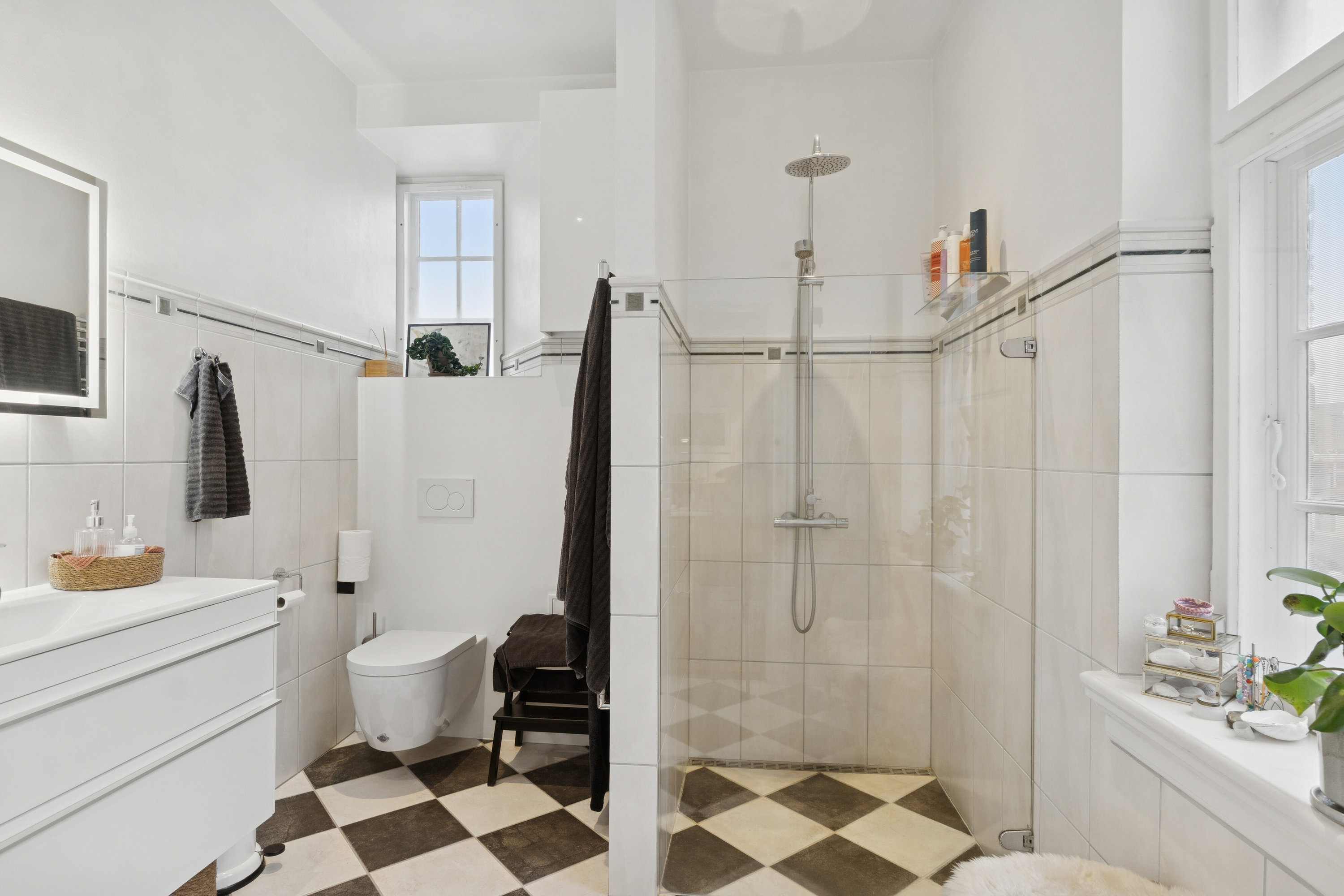 Fremhævet badeværelse billede i fuldskærmstilstand. Billede af Bredgade 19, 2. th., 4000 Roskilde