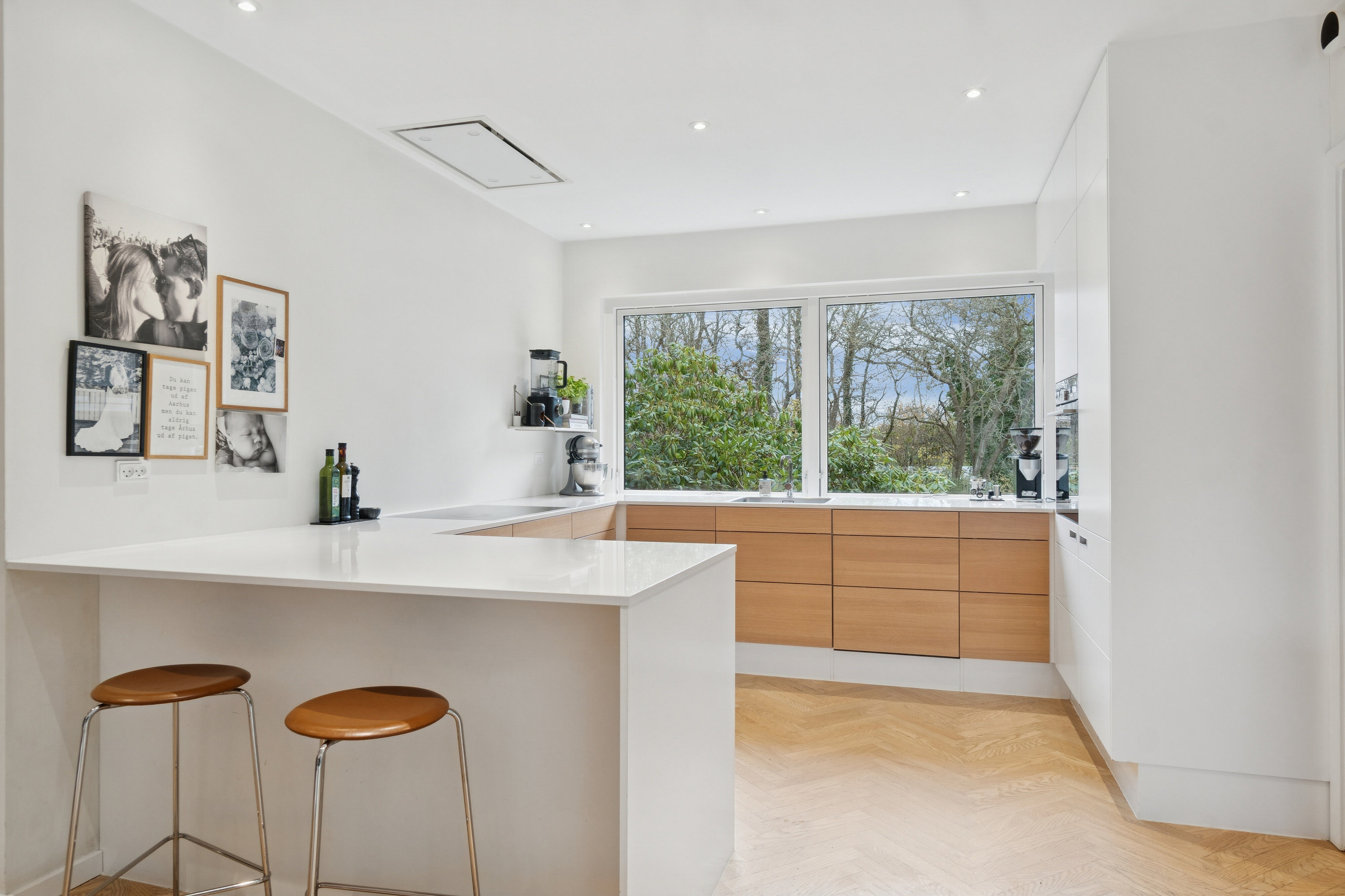 Fremhævet køkken billede i fuldskærmstilstand. Billede af Carinavej 8, 8270 Højbjerg
