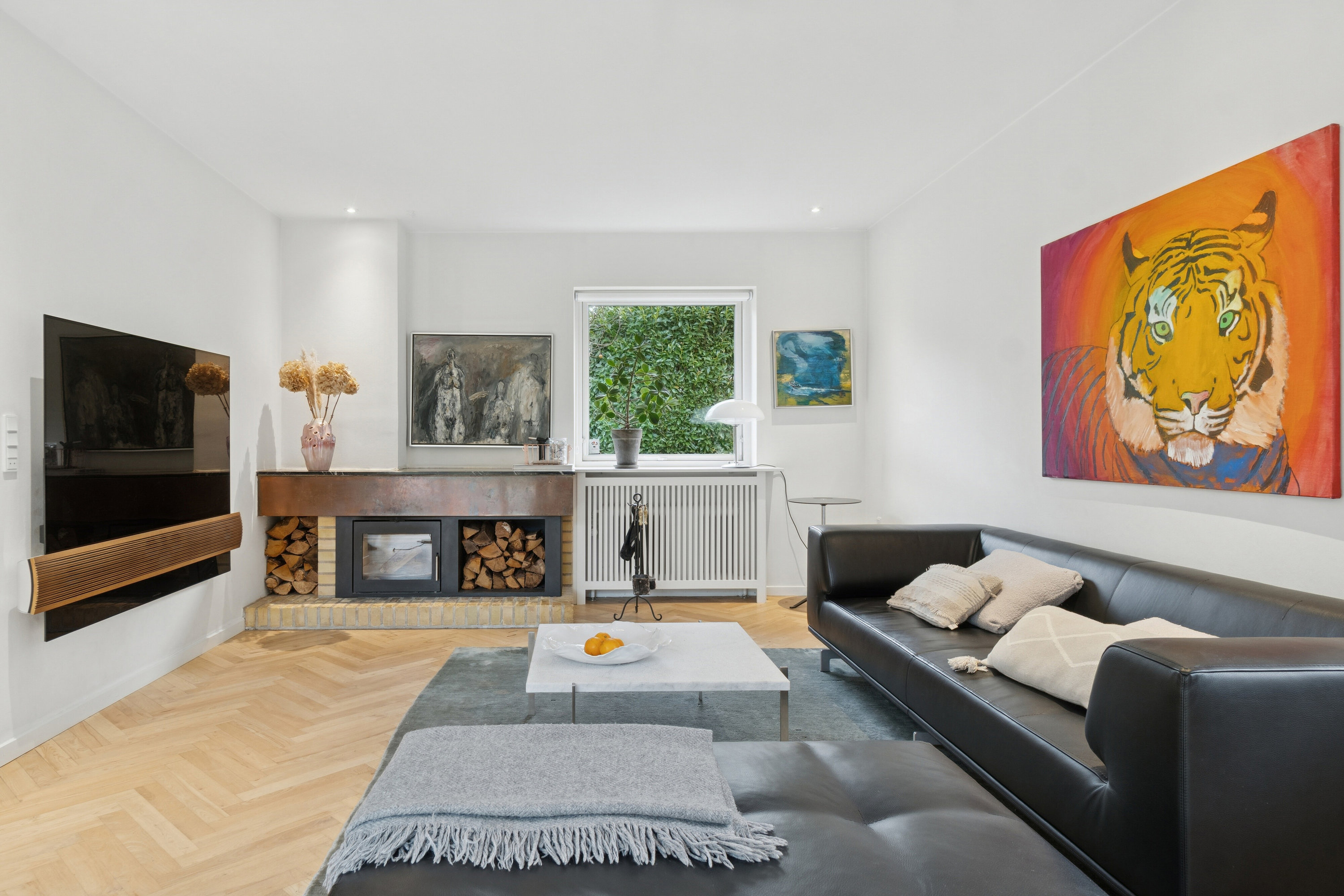 Fremhævet stue billede i fuldskærmstilstand. Billede af Carinavej 8, 8270 Højbjerg