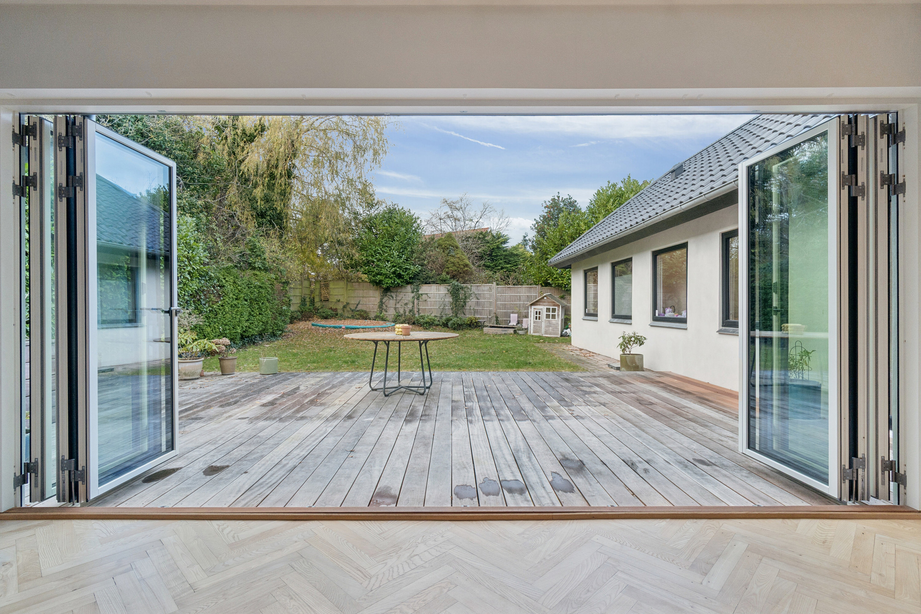 Miniaturebillede 2: udgang til terrasse. Billede af Carinavej 8, 8270 Højbjerg