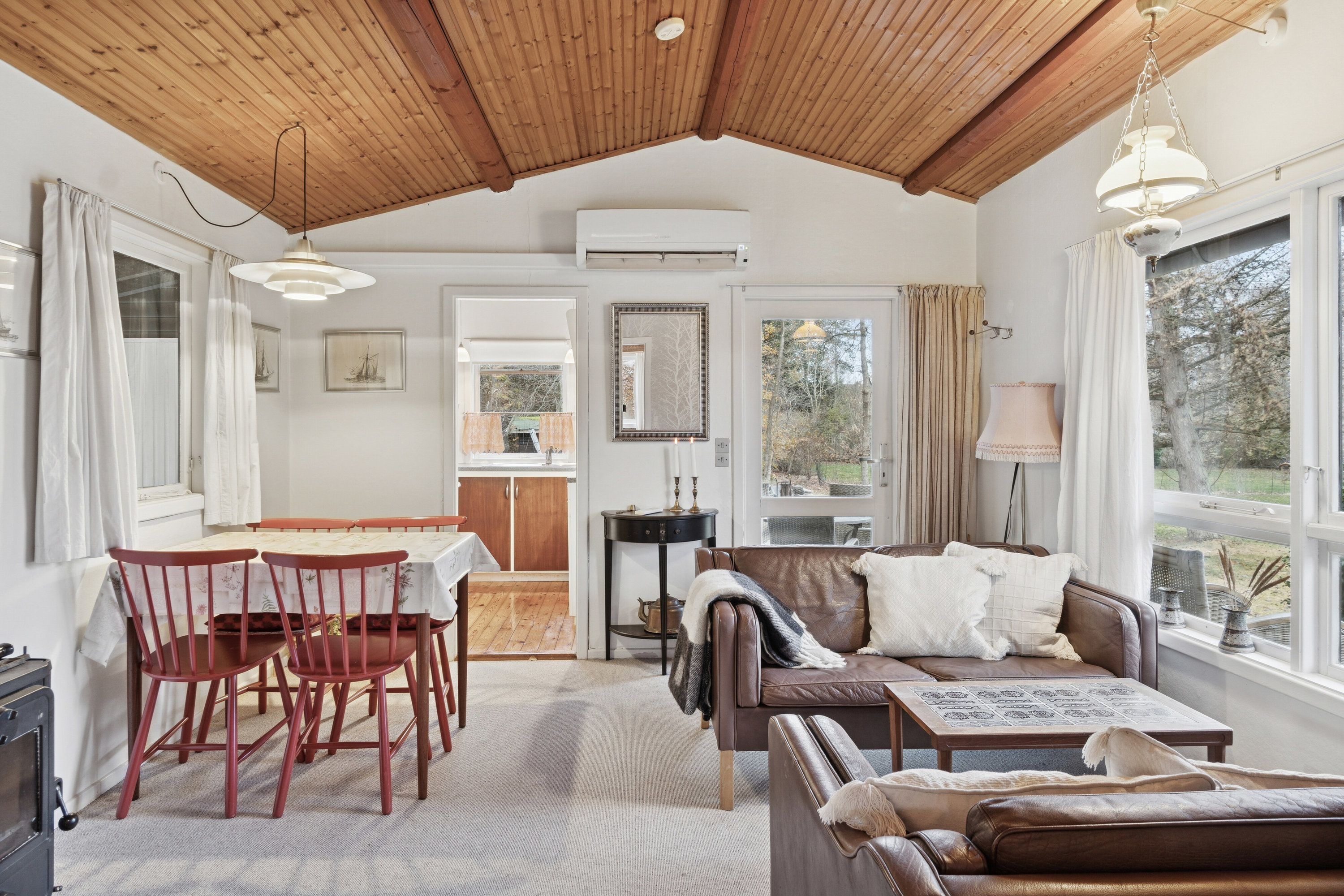 Fremhævet stue billede i fuldskærmstilstand. Billede af Elsdyrvej 10, Indelukket, 4550 Asnæs