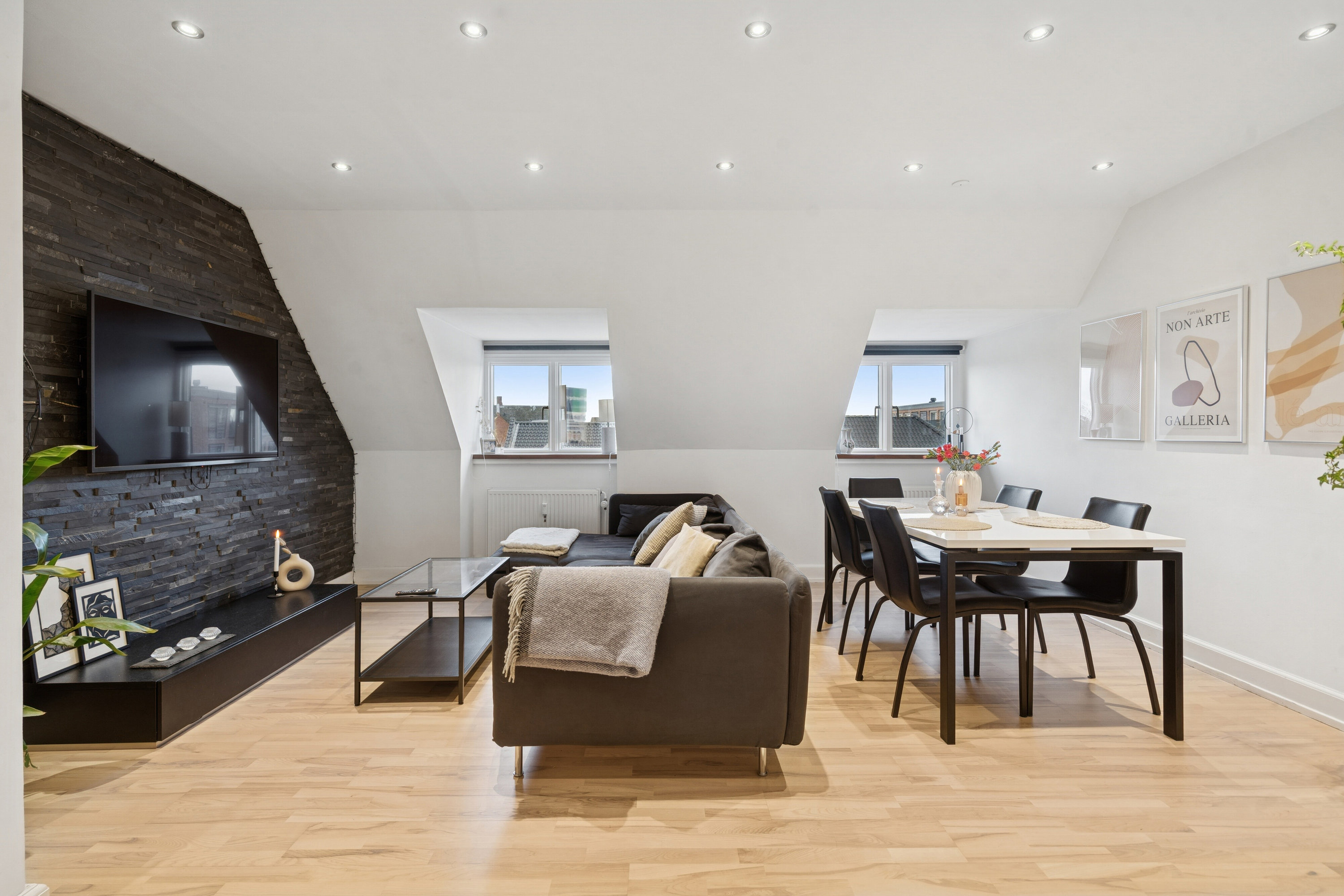 Fremhævet spisestue billede i fuldskærmstilstand. Billede af Skibhusvej 9, 4. th., 5000 Odense C