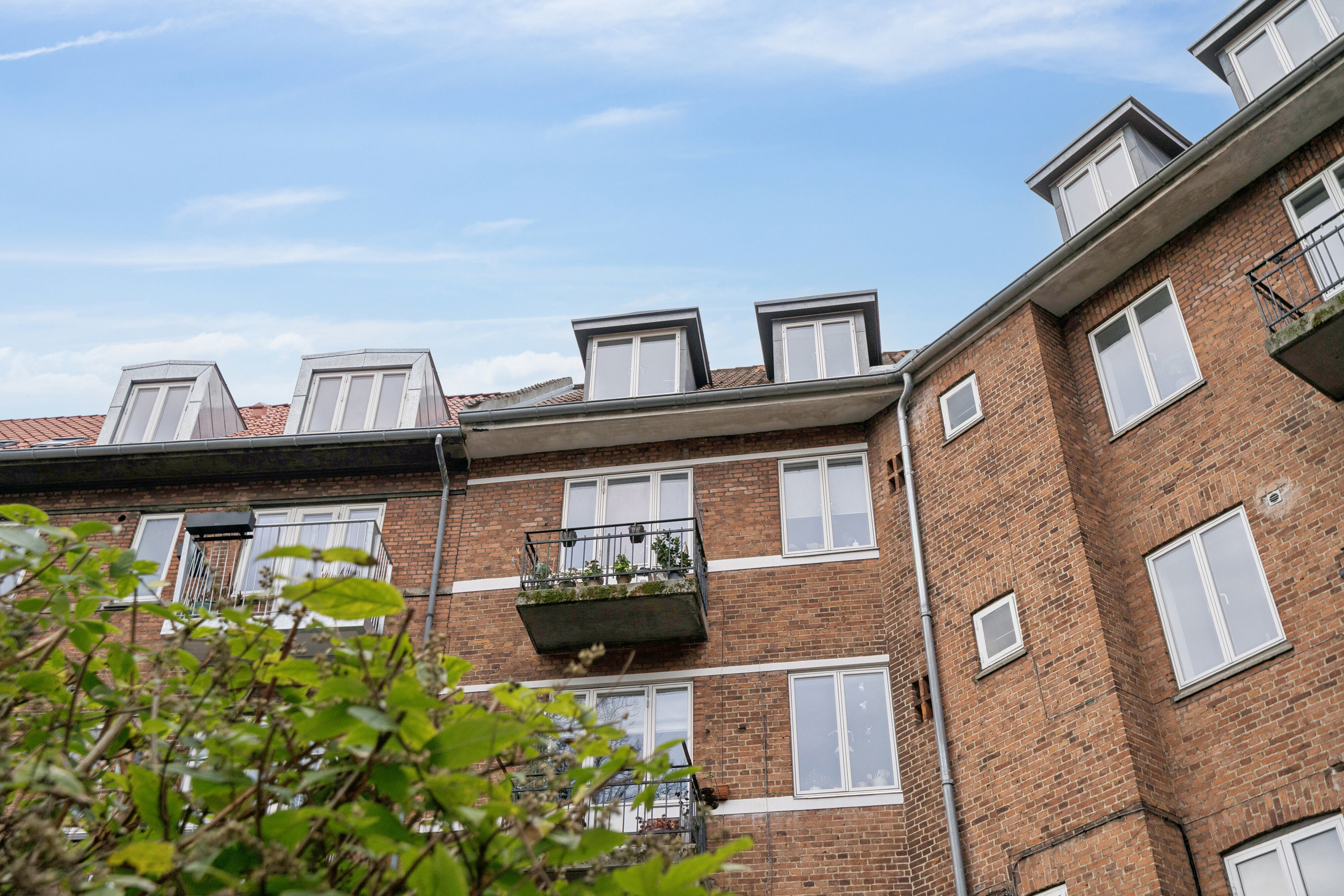 Fremhævet udendørs billede i fuldskærmstilstand. Billede af Skibhusvej 9, 4. th., 5000 Odense C