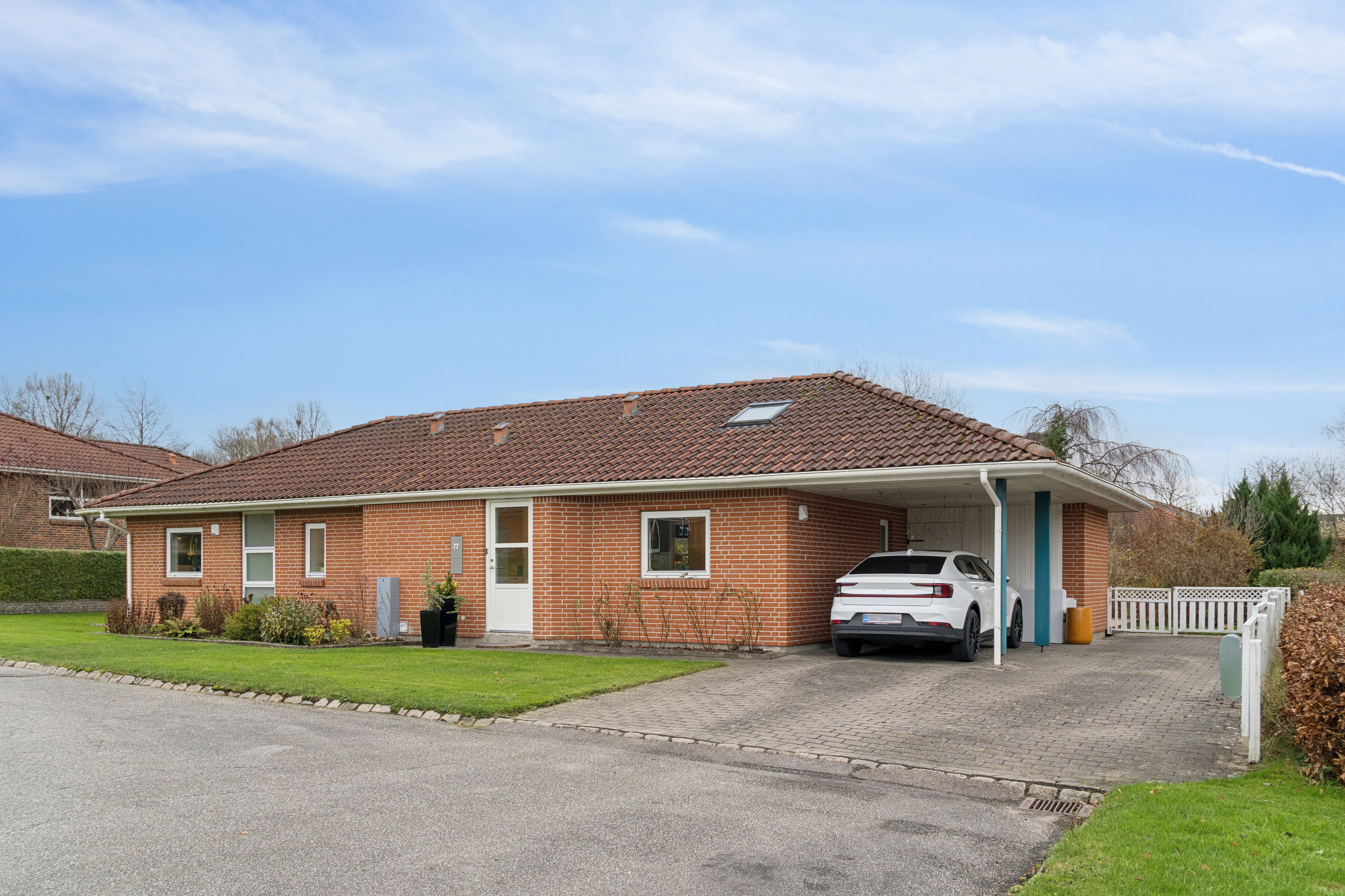 Fremhævet set fra vejen billede i fuldskærmstilstand. Billede af Plantagevej 77, 5462 Morud