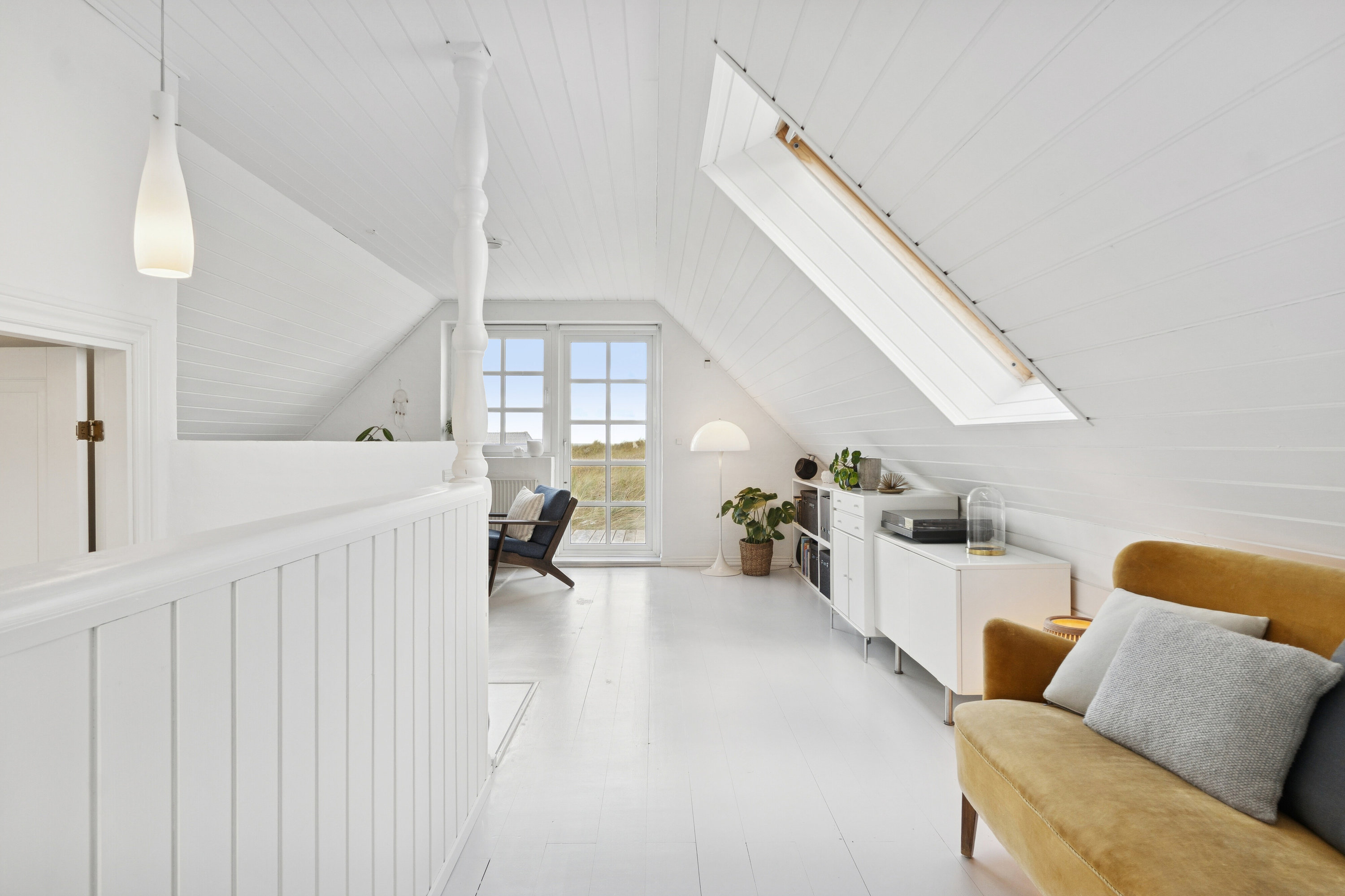 Fremhævet stue billede i fuldskærmstilstand. Billede af Bavnbak 7, Klitmøller, 7700 Thisted