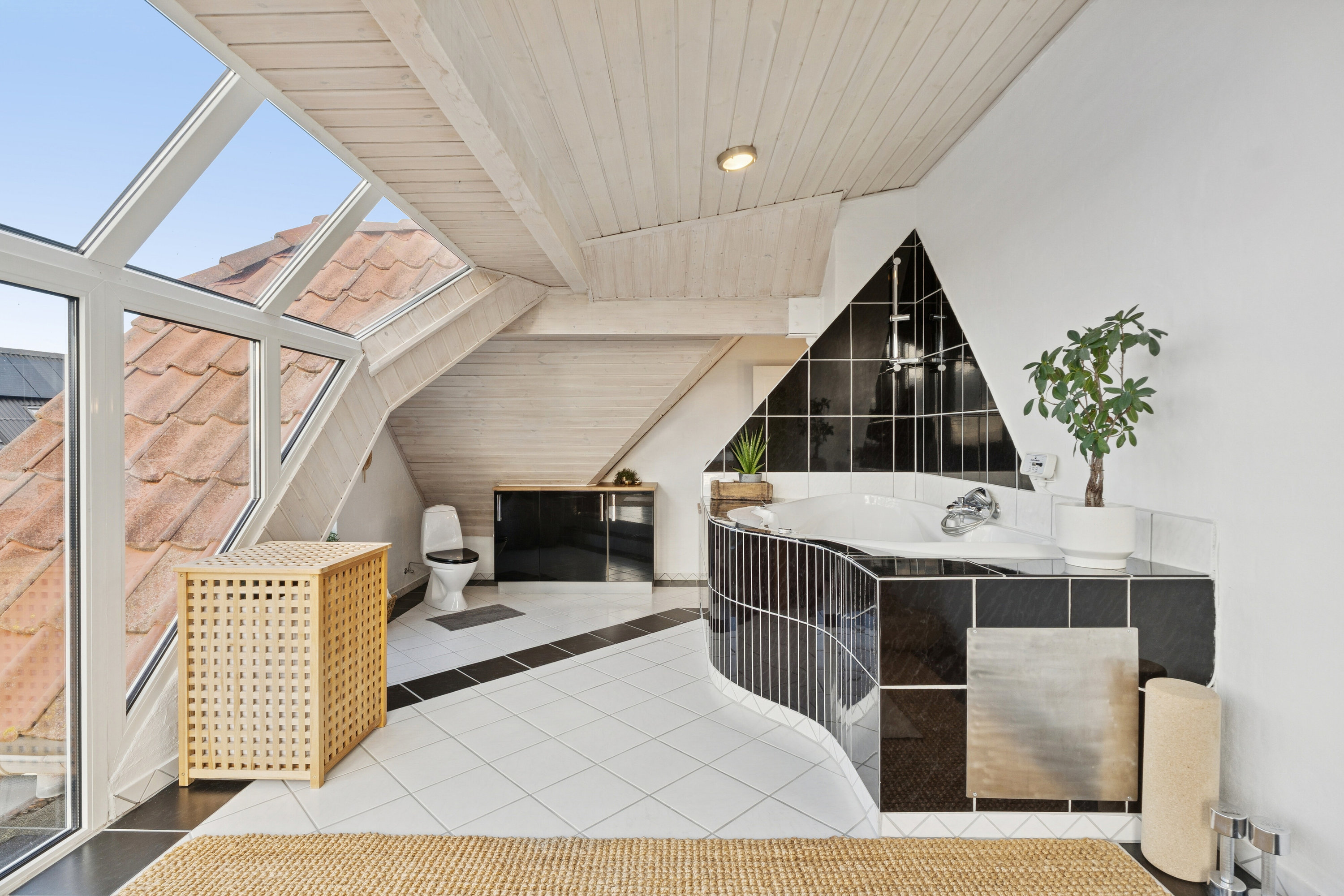 Fremhævet badeværelse billede i fuldskærmstilstand. Billede af Bavnbak 7, Klitmøller, 7700 Thisted