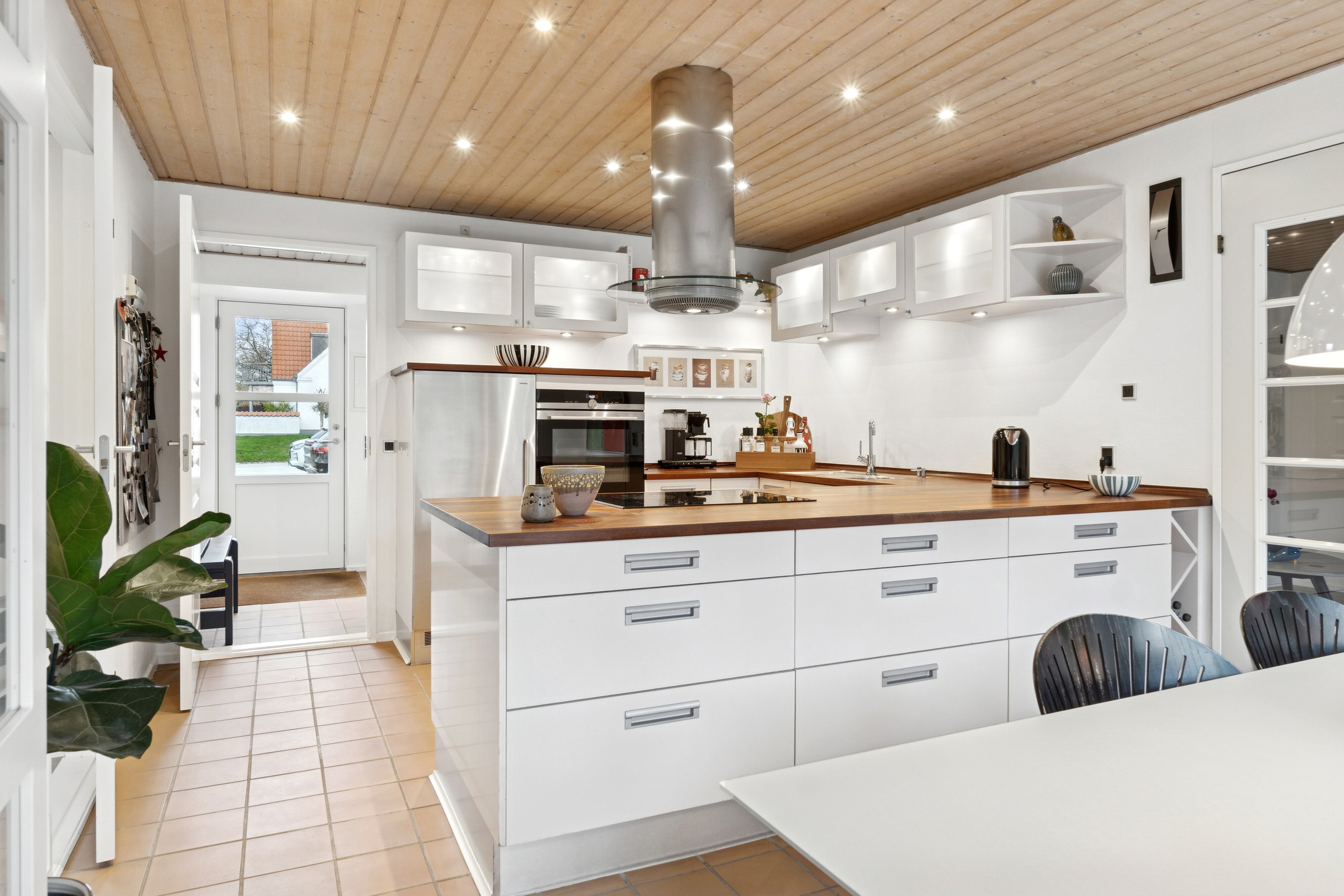 Fremhævet køkken billede i fuldskærmstilstand. Billede af Plantagevej 77, 5462 Morud