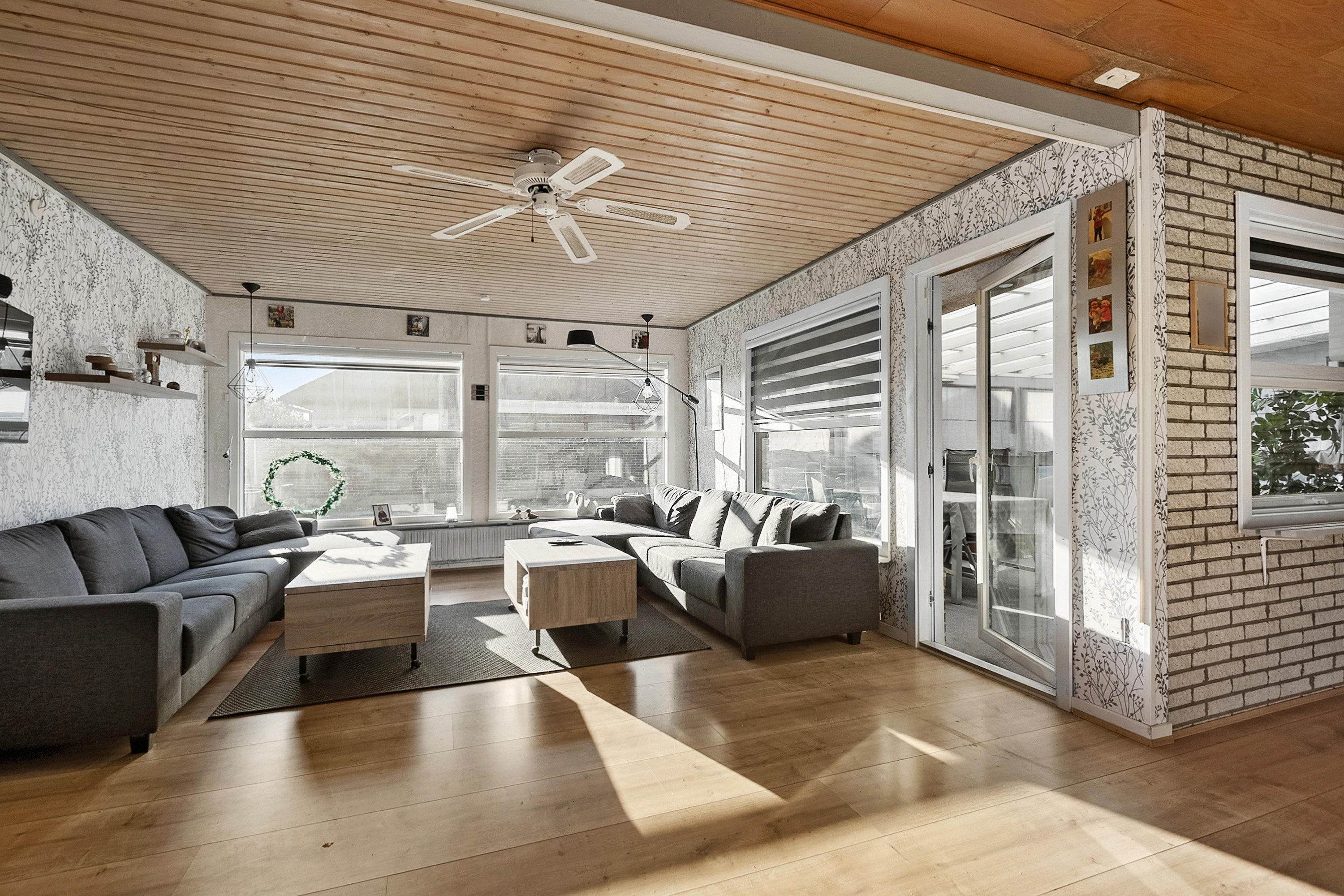 Fremhævet stue billede i fuldskærmstilstand. Billede af Åtoften 122, 6710 Esbjerg V