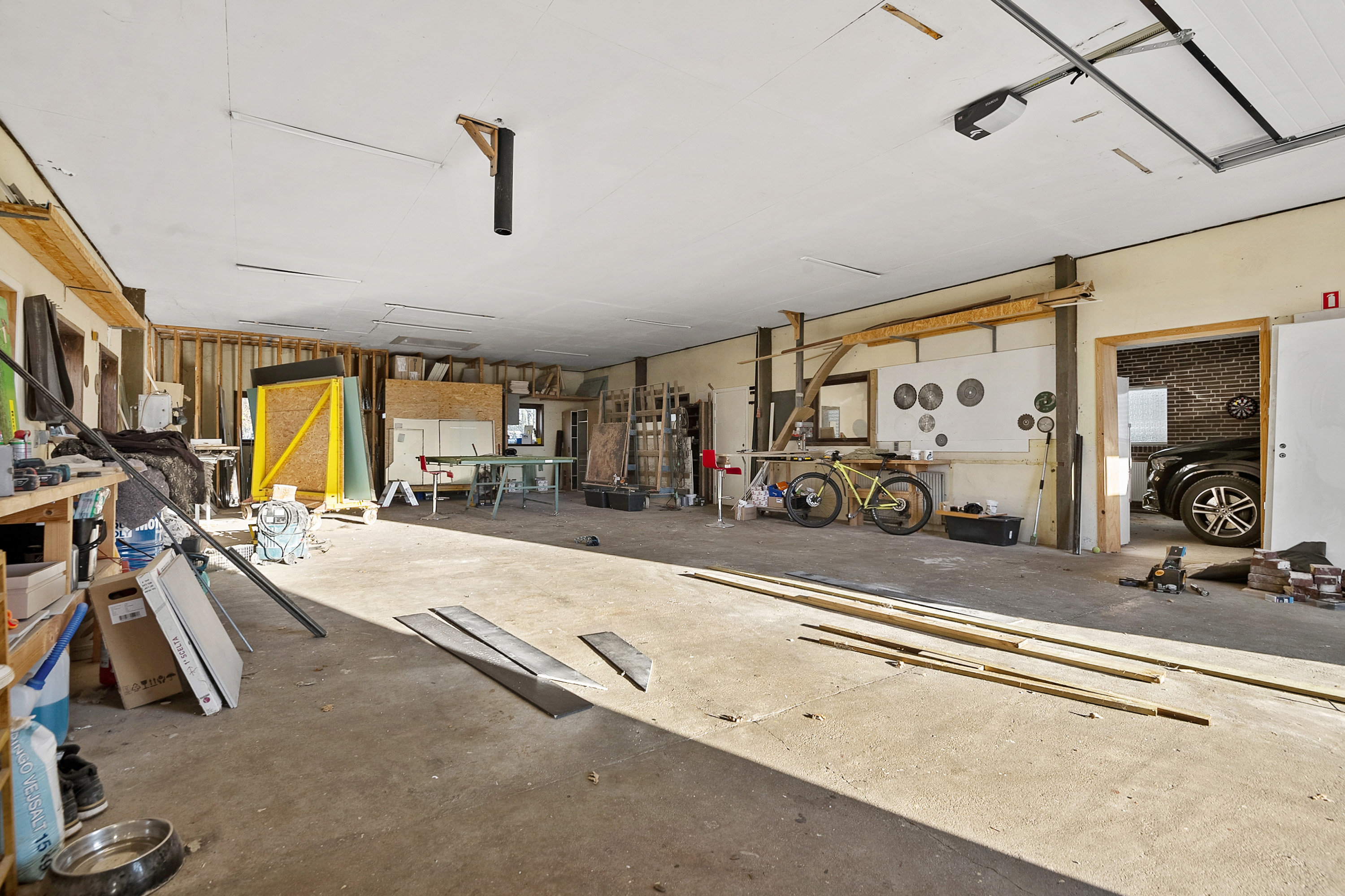 Fremhævet garage billede i fuldskærmstilstand. Billede af Laboratorievej 12, 6800 Varde