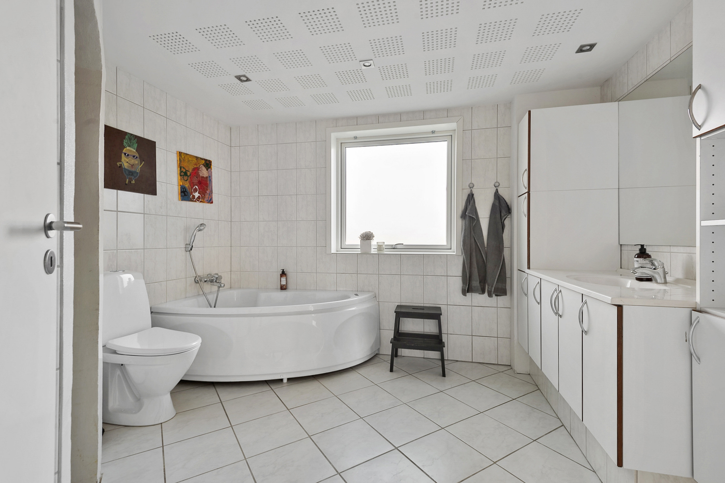 Fremhævet badeværelse billede i fuldskærmstilstand. Billede af Laboratorievej 12, 6800 Varde