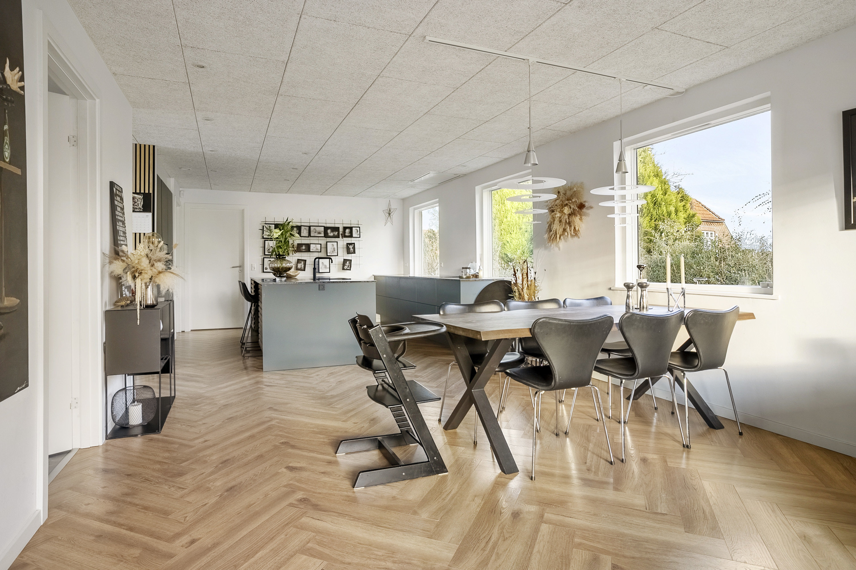 Fremhævet spisestue billede i fuldskærmstilstand. Billede af Silkeborgvej 204, 8700 Horsens