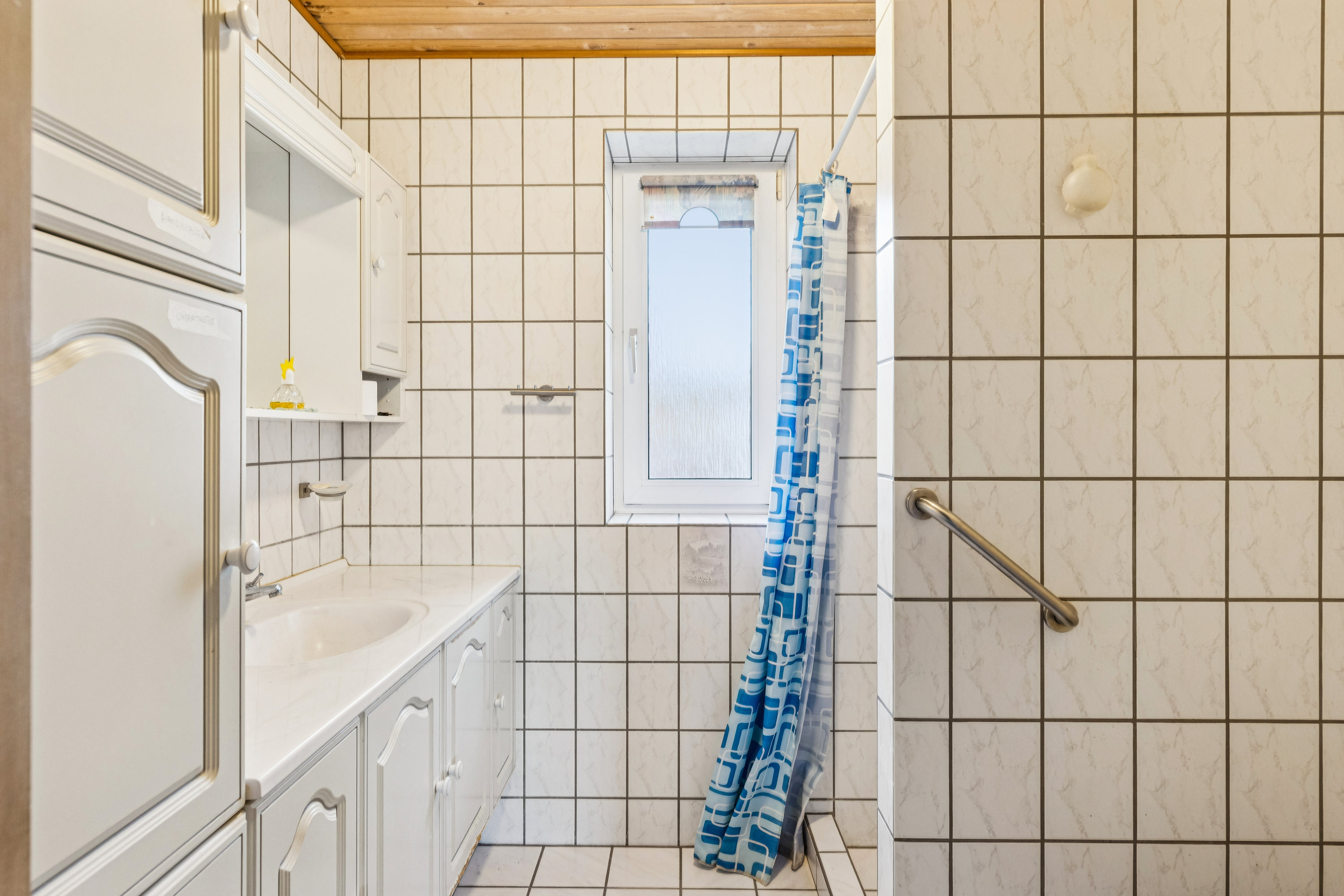 Fremhævet badeværelse billede i fuldskærmstilstand. Billede af Roagervej 281, Kirkeby, 6760 Ribe