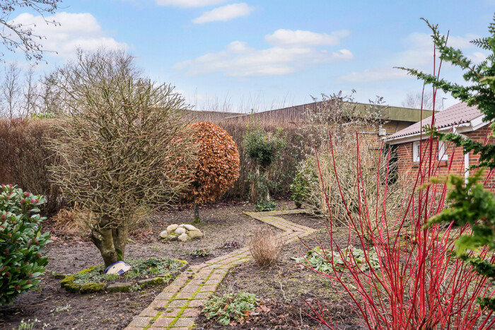 Fremhævet have billede i fuldskærmstilstand. Billede af Møllebakken 8, 6971 Spjald