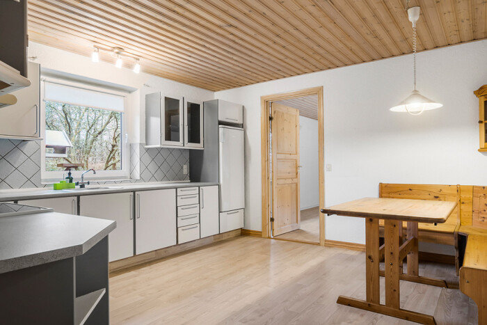 Fremhævet køkken billede i fuldskærmstilstand. Billede af Møllebakken 8, 6971 Spjald