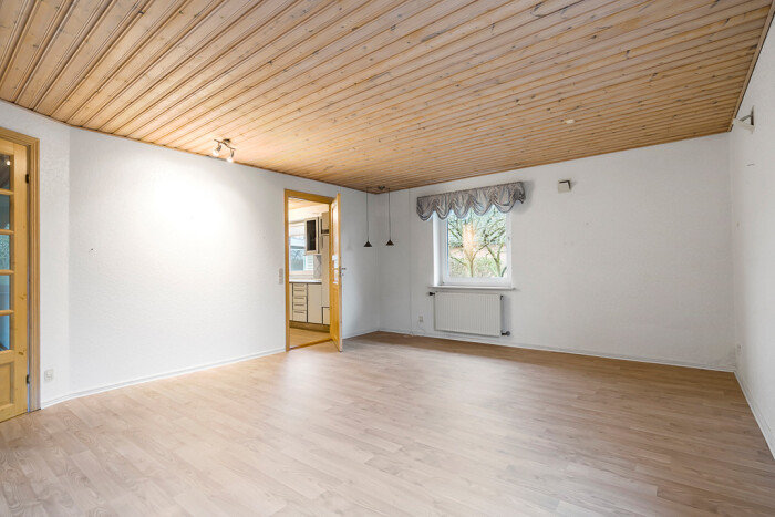 Fremhævet stue billede i fuldskærmstilstand. Billede af Møllebakken 8, 6971 Spjald