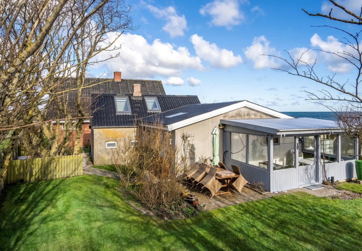 Fremhævet andet billede i fuldskærmstilstand. Billede af Karlby Strandvej 6, 8500 Grenaa