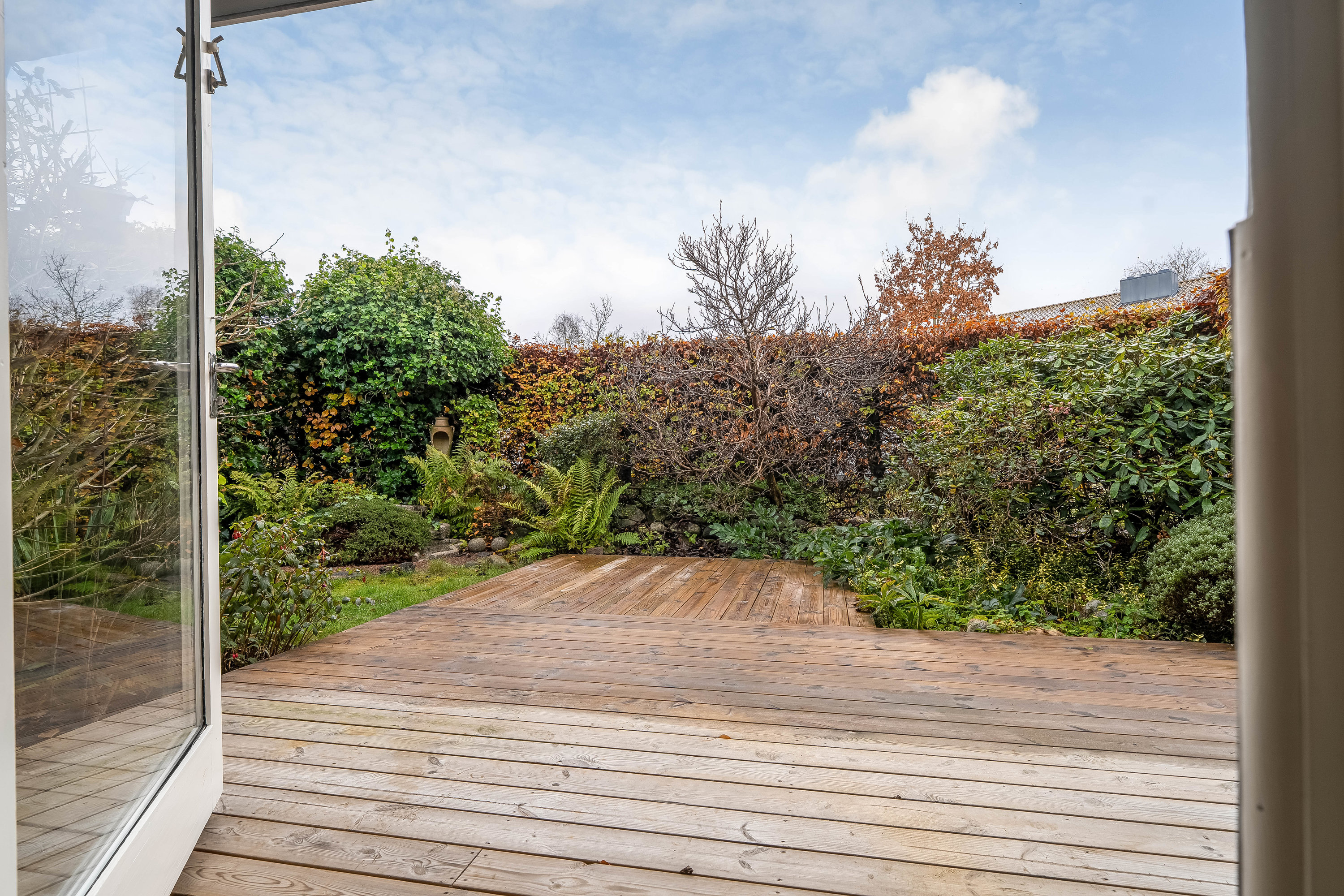 Fremhævet terrasse billede i fuldskærmstilstand. Billede af Ved Skansebakken 127, 3400 Hillerød