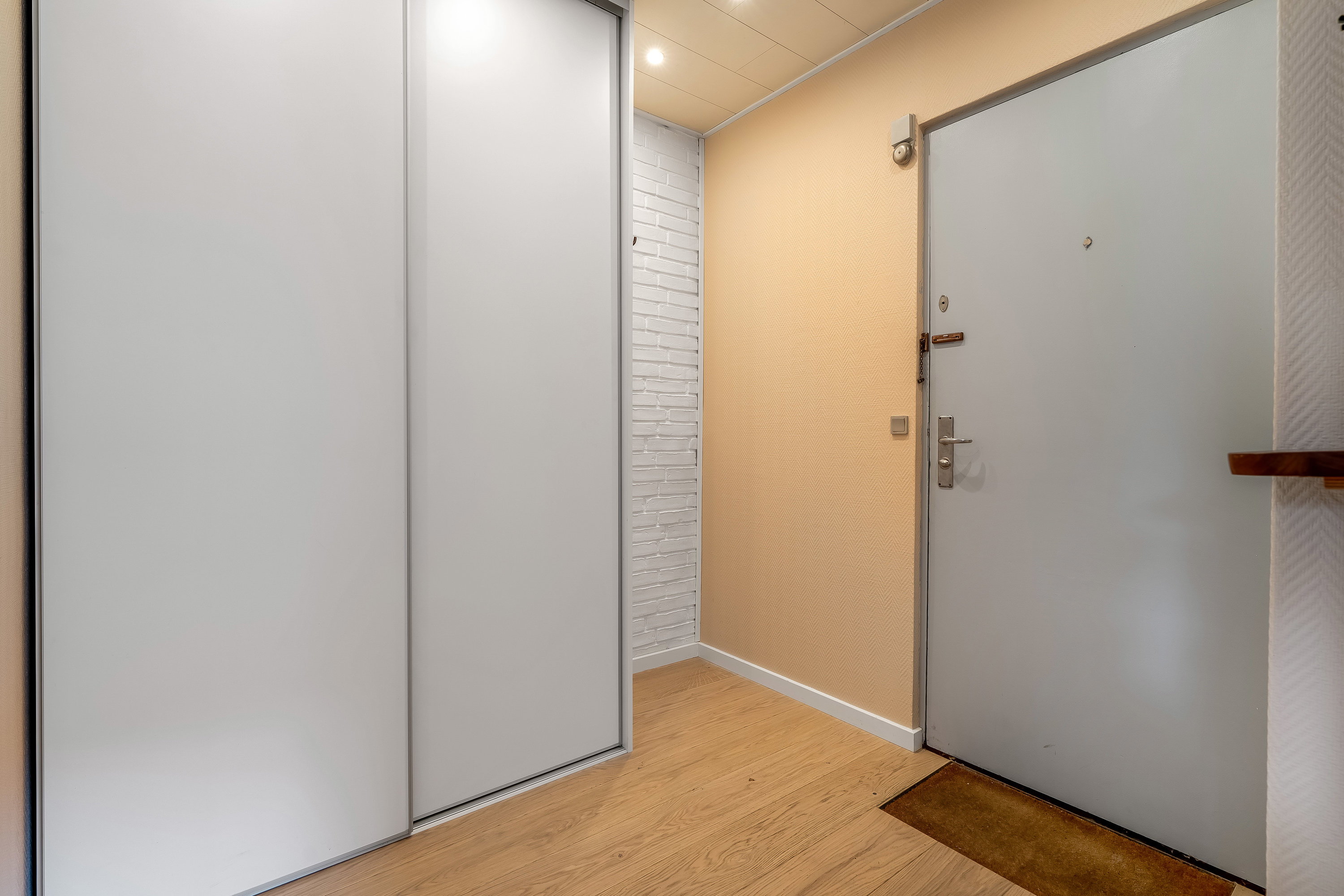 Fremhævet gang billede i fuldskærmstilstand. Billede af Ved Skansebakken 127, 3400 Hillerød