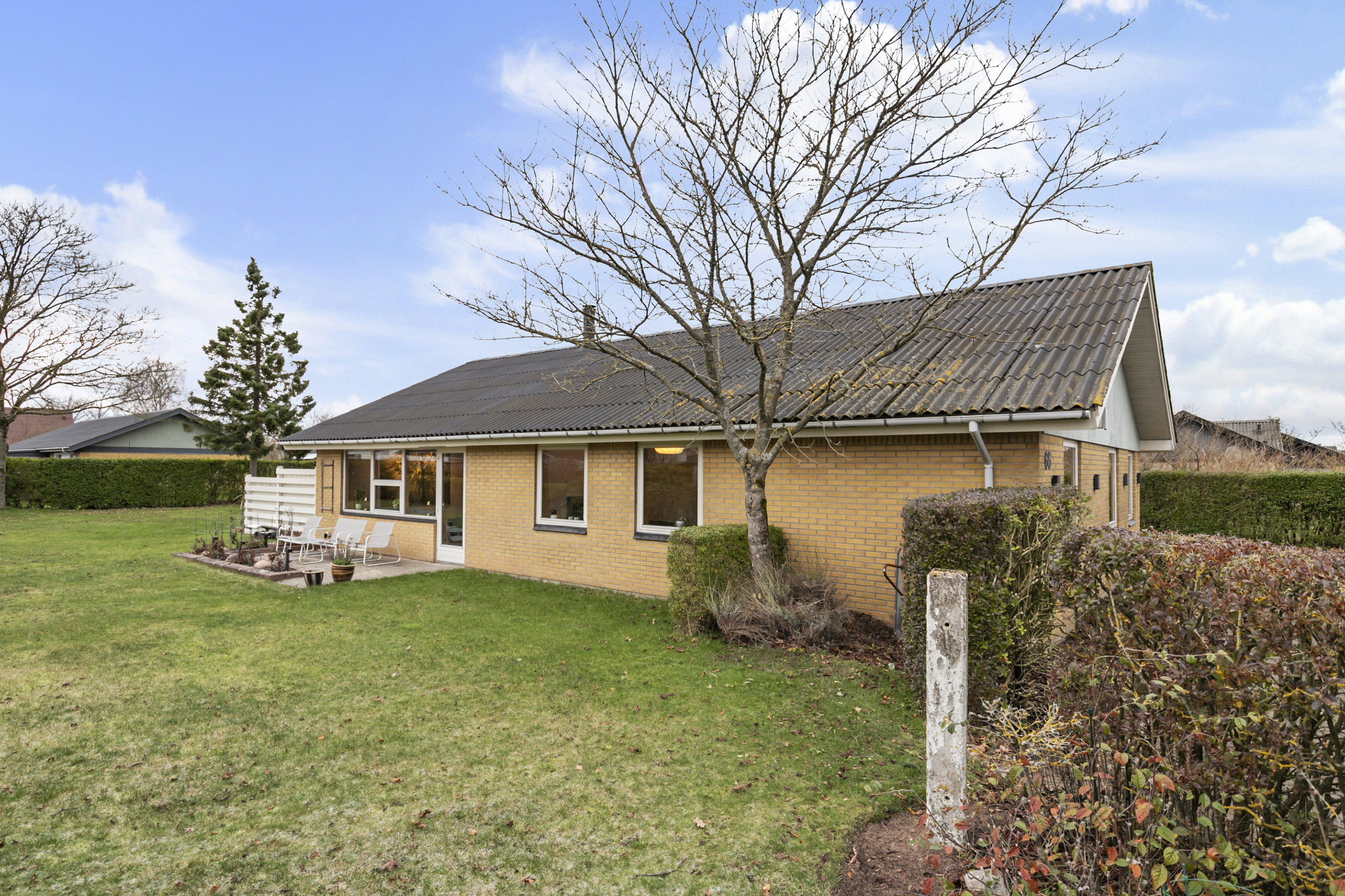 Miniaturebillede 1: facade. Billede af Elisabeth Billes Vej 66, 9300 Sæby 