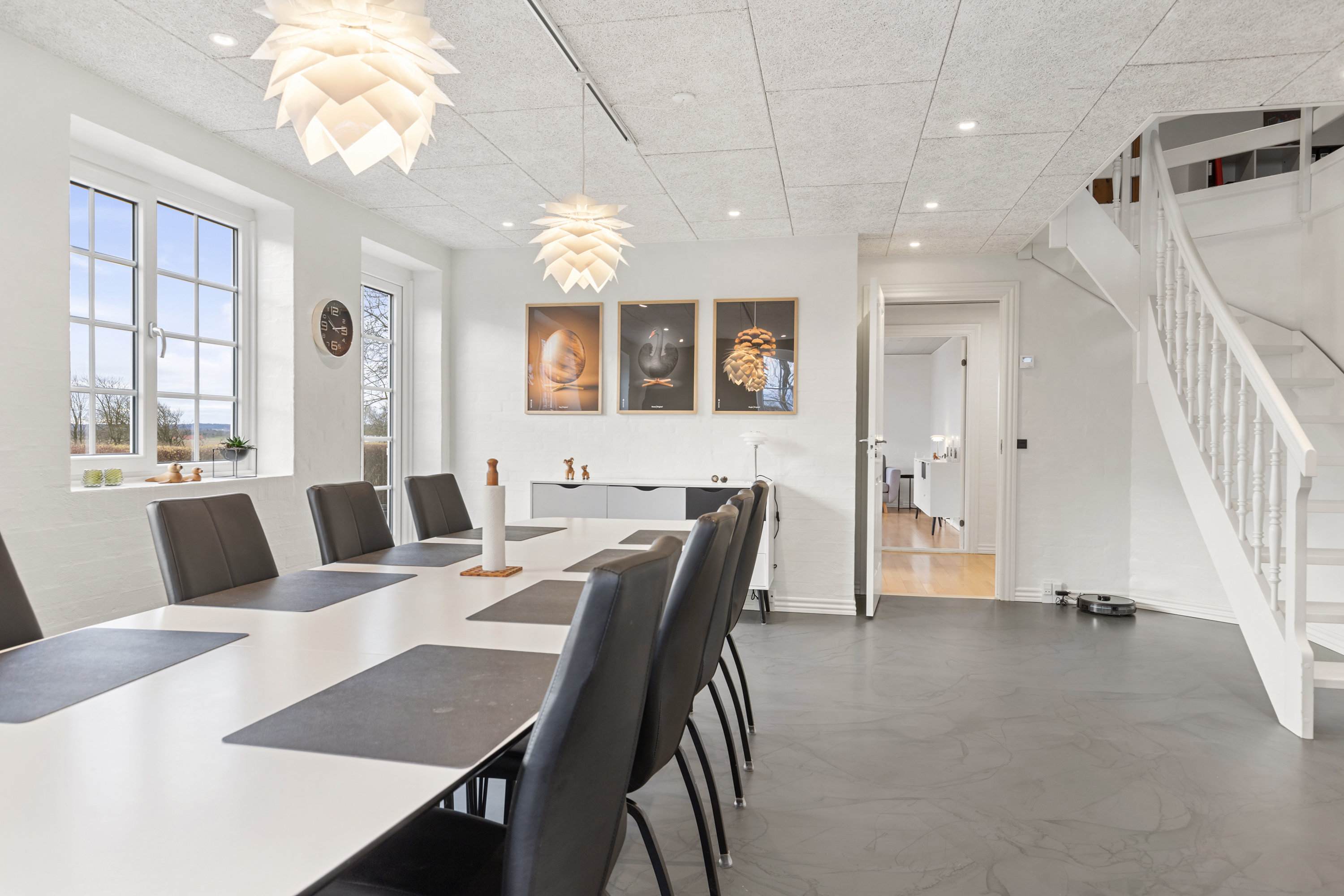 Fremhævet stue billede i fuldskærmstilstand. Billede af Fjembevej 45, 9352 Dybvad