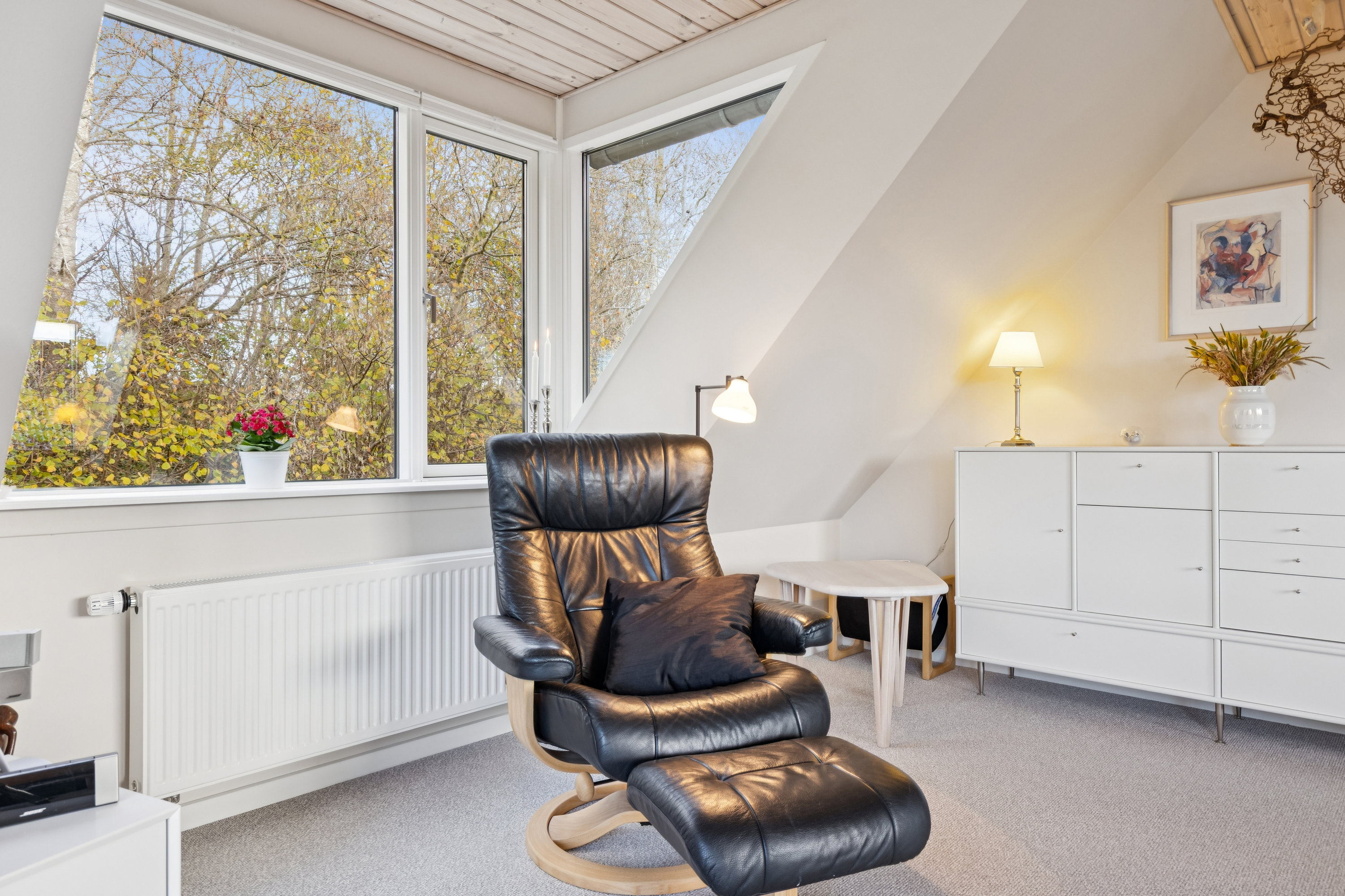 Fremhævet stue billede i fuldskærmstilstand. Billede af Skovengen 30, 4450 Jyderup