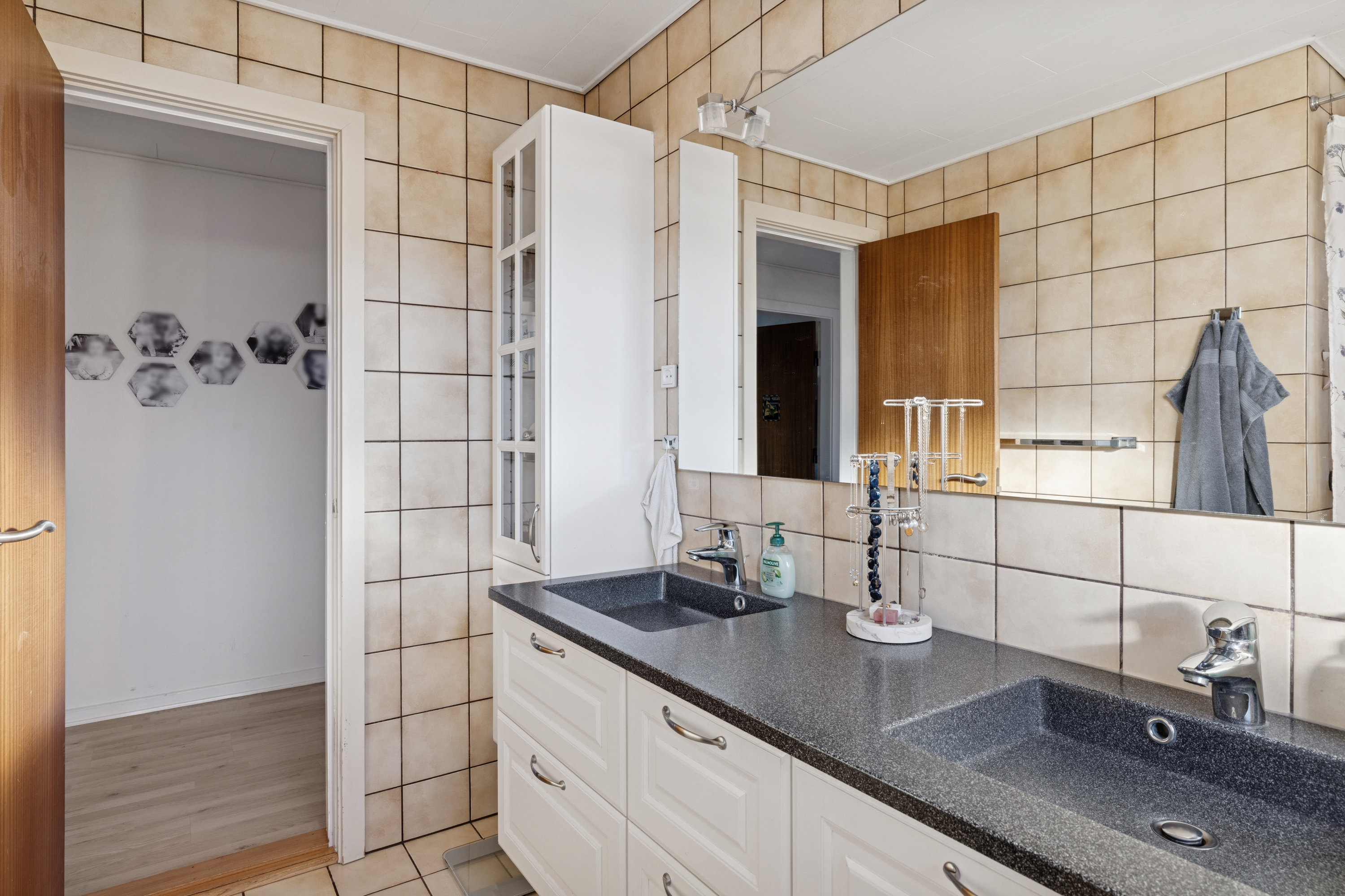 Fremhævet badeværelse billede i fuldskærmstilstand. Billede af Hindbærvej 19, 8800 Viborg