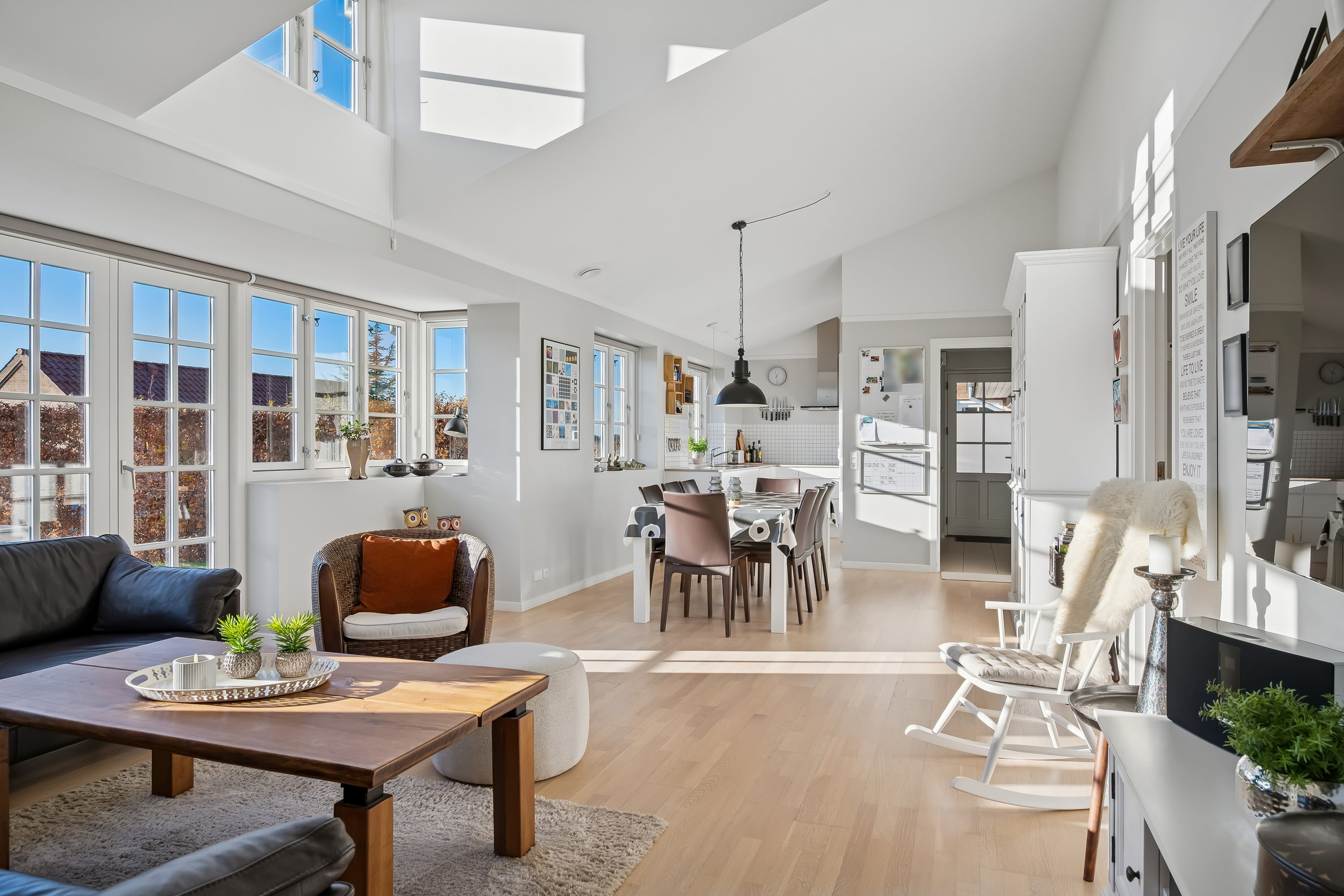 Fremhævet stue billede i fuldskærmstilstand. Billede af Udsigten 11, Haldum, 8382 Hinnerup