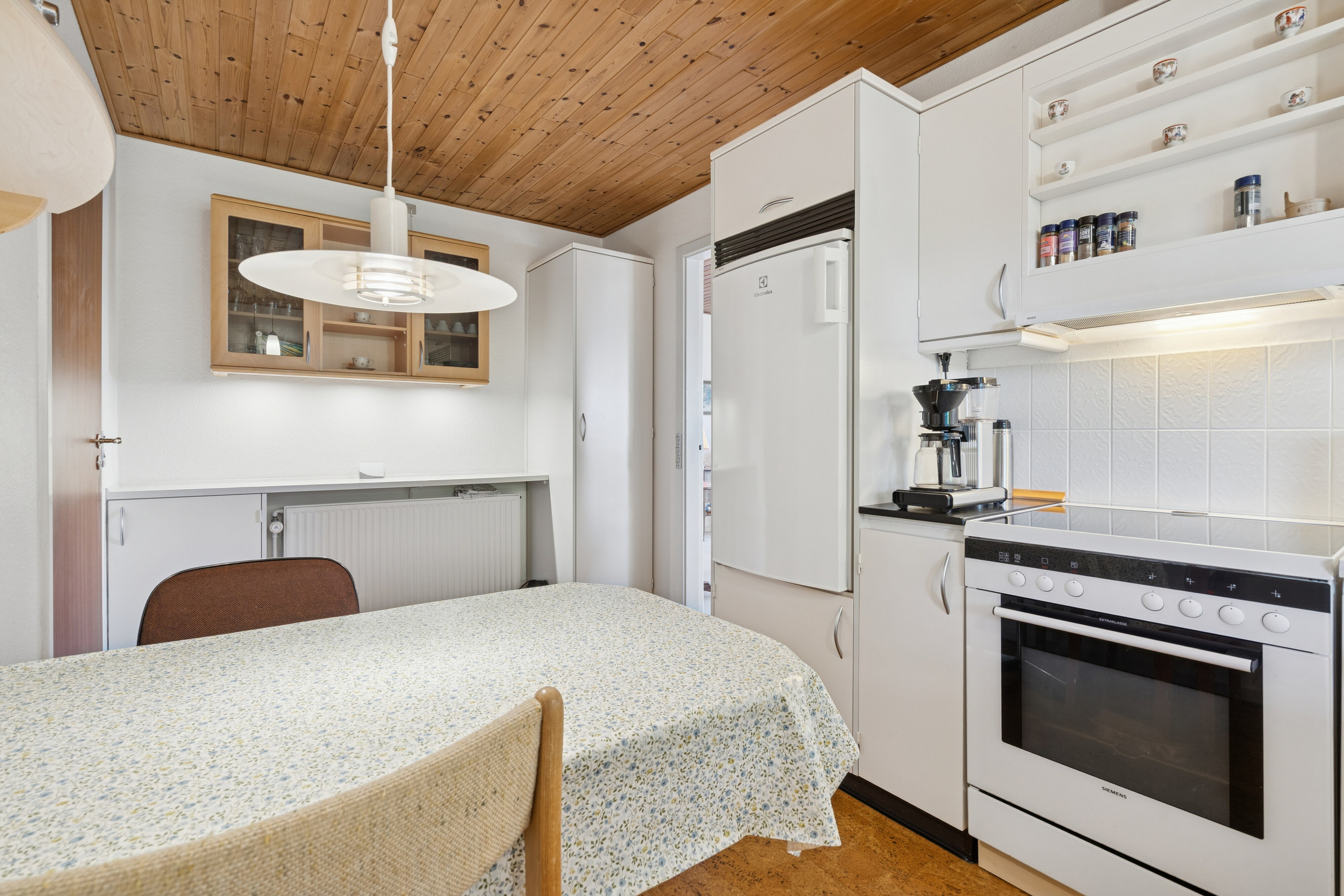 Fremhævet køkken billede i fuldskærmstilstand. Billede af Duevej 4, 4640 Faxe