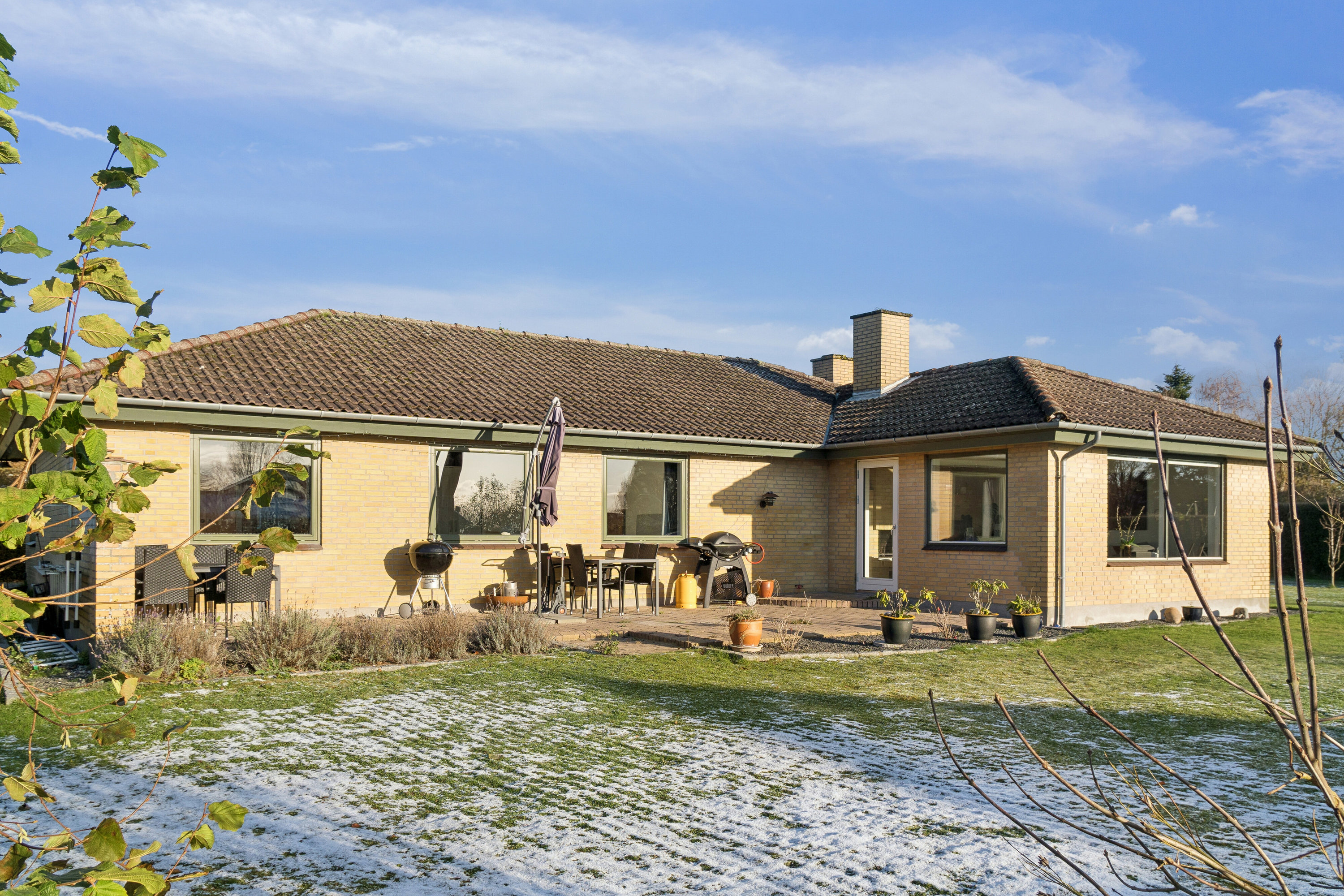 Miniaturebillede 1: set fra haven. Billede af Lærkevej 9, 4250 Fuglebjerg