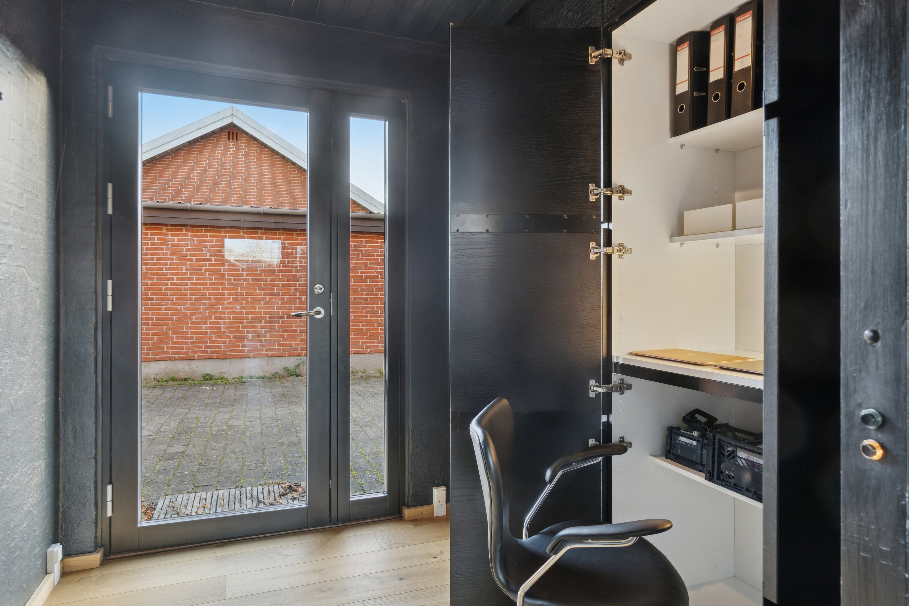 Fremhævet hall billede i fuldskærmstilstand. Billede af Figenvej 109, 4700 Næstved