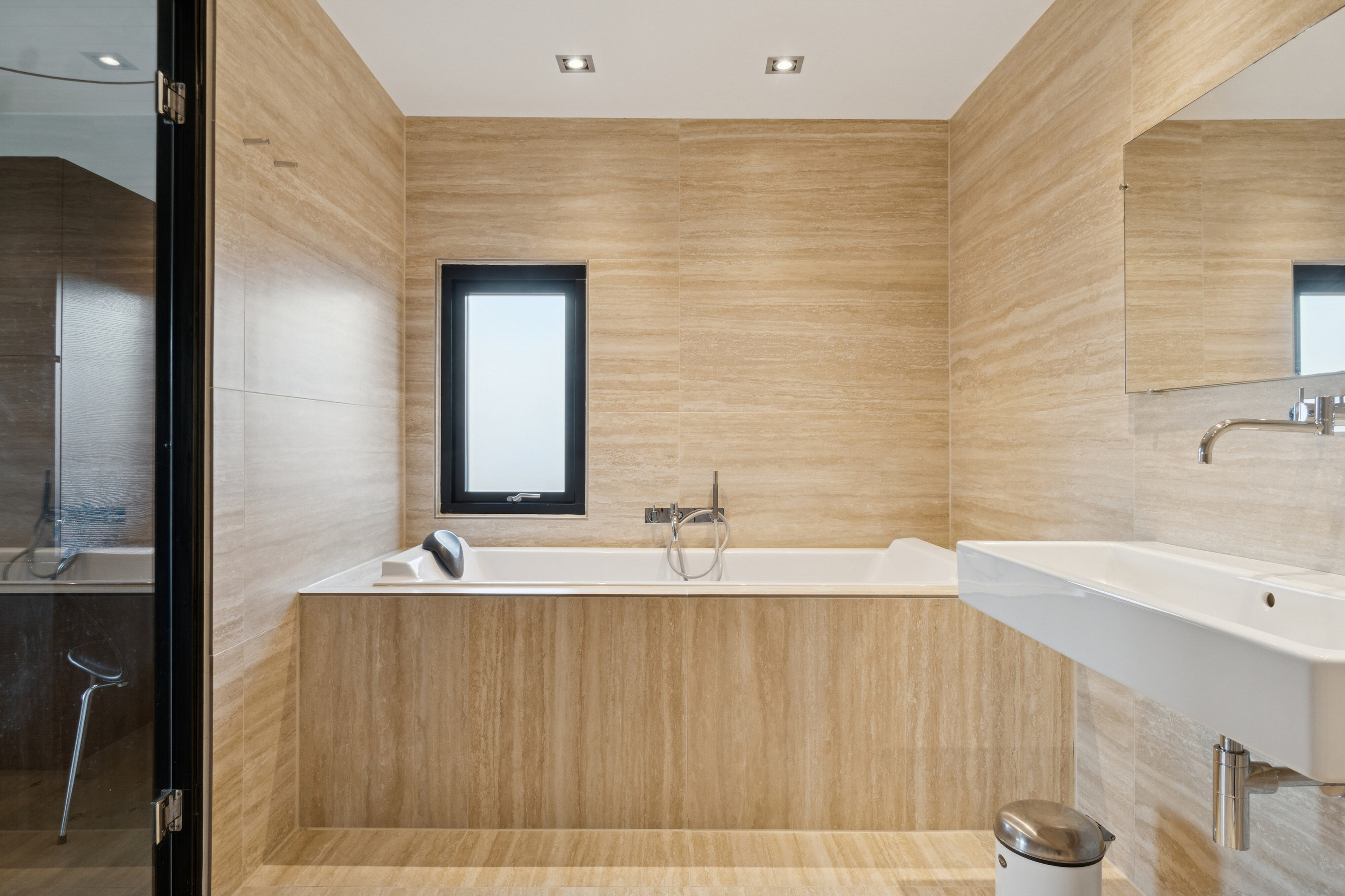 Fremhævet badeværelse billede i fuldskærmstilstand. Billede af Figenvej 109, 4700 Næstved